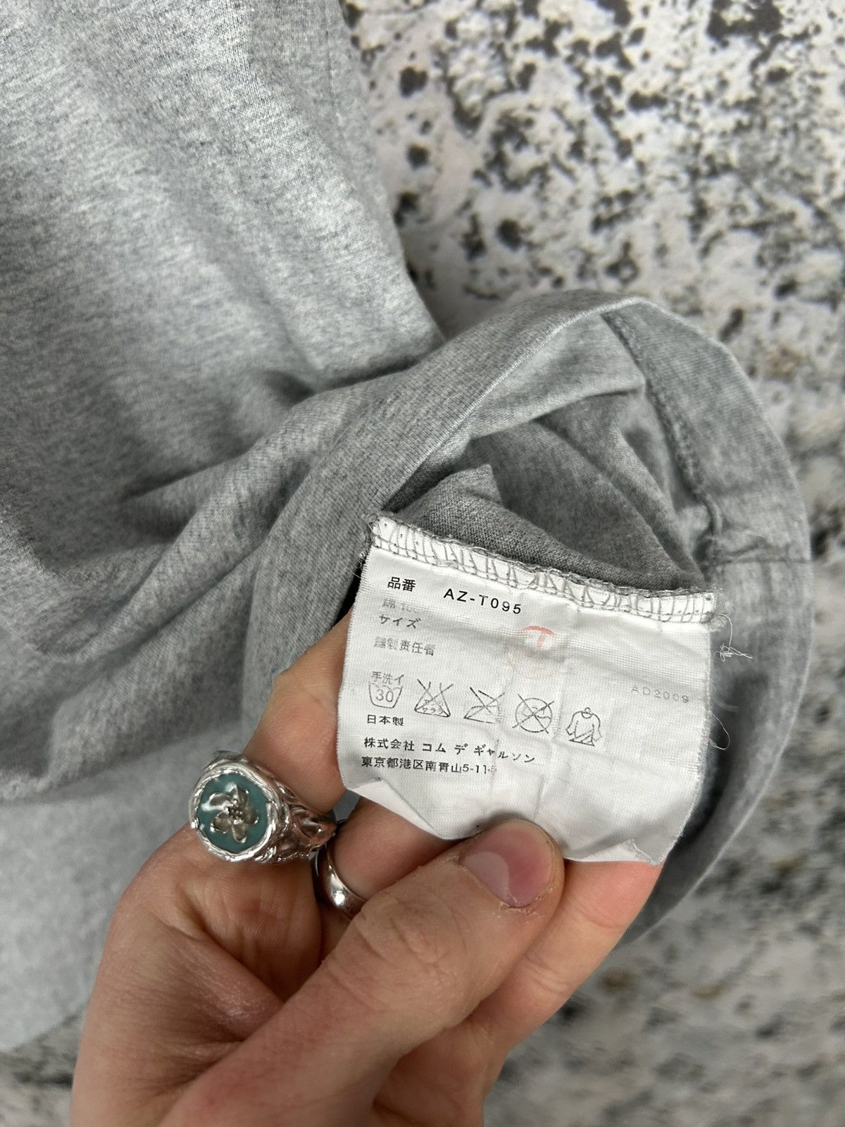 Comme des Garcons Comme Des Garcons Play Grey Heart Logo Tee Japanese Hype Size US L / EU 52-54 / 3 - 6 Thumbnail