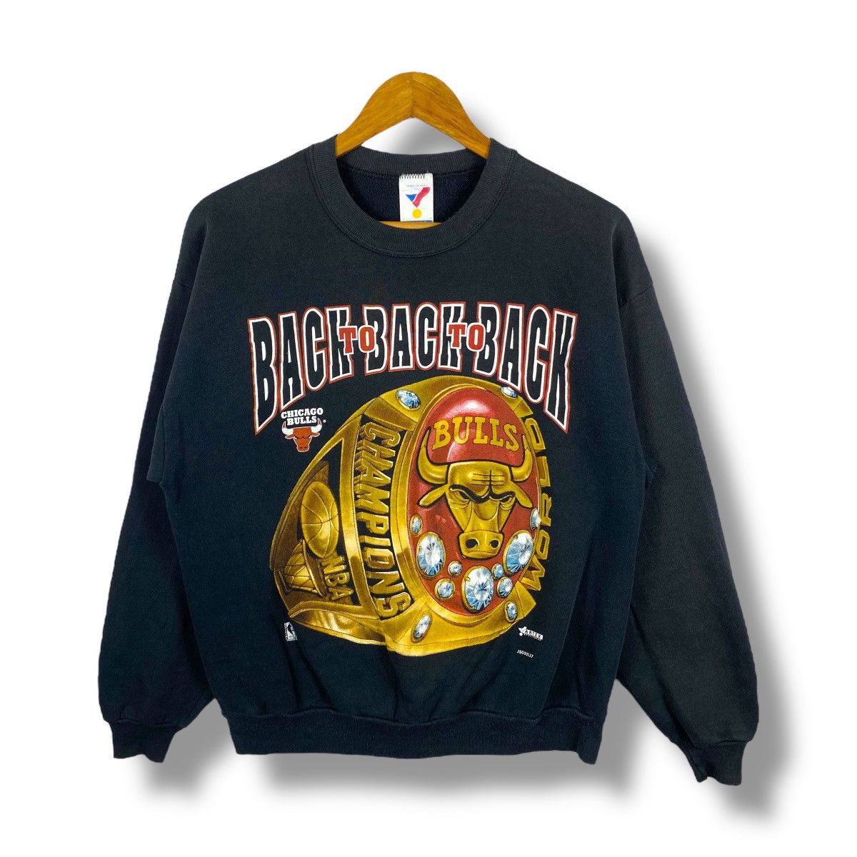 NBA × Vintage Vintage 90's CHICAGO BULLS Back To Back Champion Crewneck Size US L / EU 52-54 / 3 - 1 Thumbnail