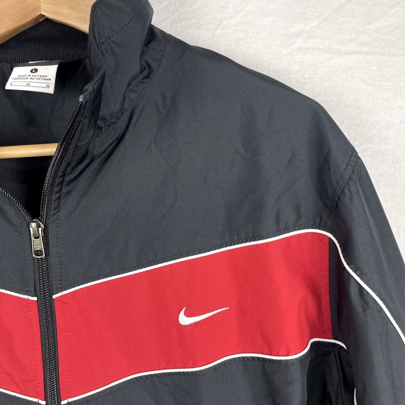 Nike Nike Track Jacket Mens Large Black Red Full Zip Windbreaker Size US L / EU 52-54 / 3 - 5 Thumbnail