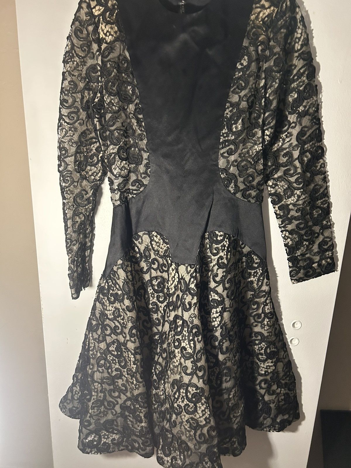 Geoffrey Beene GEOFFREY BEENE FLORAL LACE PANEL COCKTAIL DRESS Size 6 Size M / US 6-8 / IT 42-44 - 13 Thumbnail