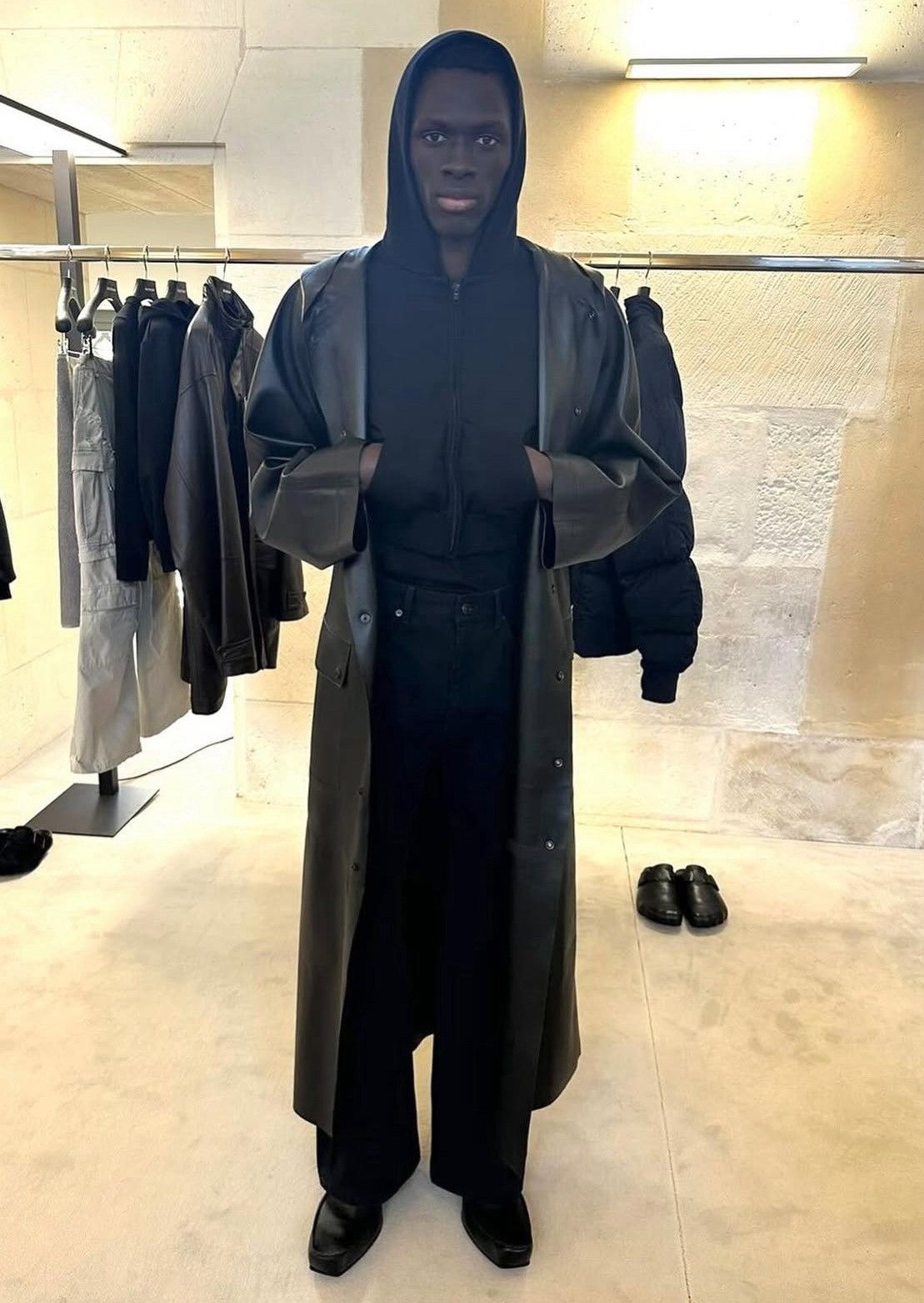 Balenciaga $12K VALUE ⭐️LOOK 24⭐️Balenciaga Leather Car Coat Size US M / EU 48-50 / 2 - 5 Thumbnail