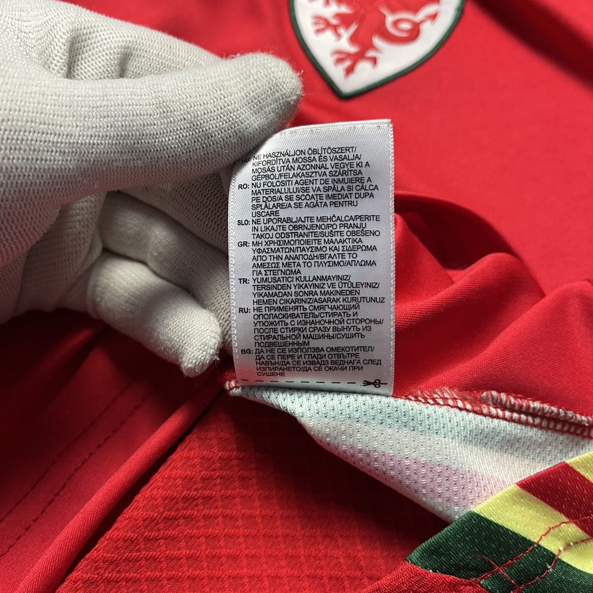 Adidas Adidas Wales 2024/2025 Home Soccer Jersey Football Blokecore Size US M / EU 48-50 / 2 - 9 Thumbnail