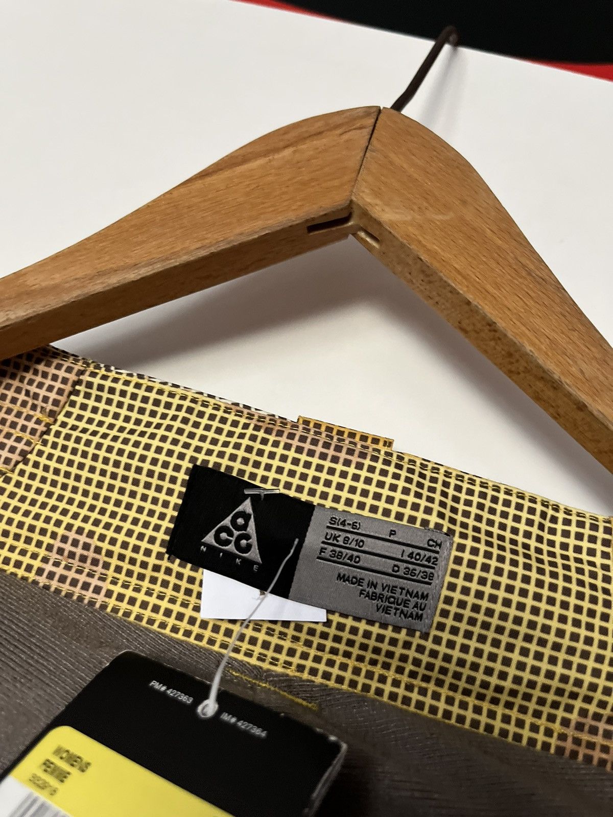 Vintage Y2K Nike ACG Butterfly Ski / Snowboard Pants Opium