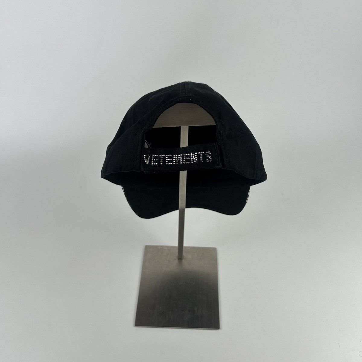 Vetements Vetements VIP Crystal Cap Size ONE SIZE - 6 Thumbnail