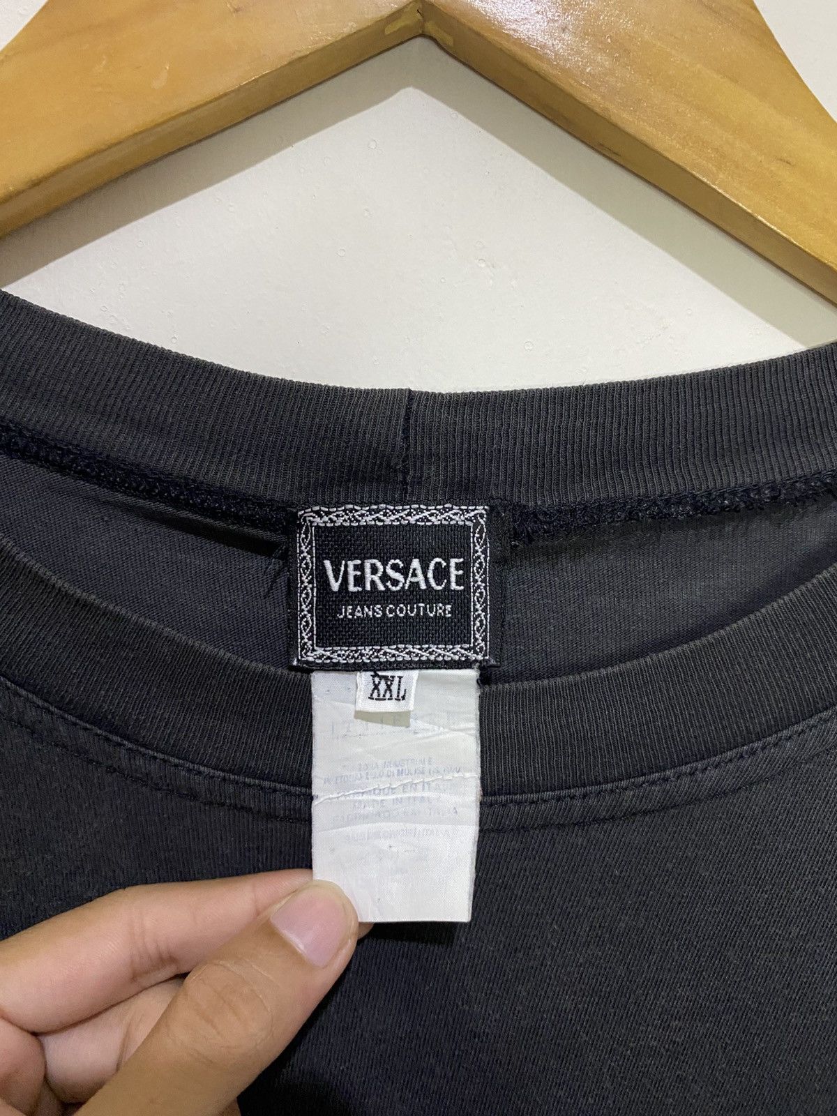 Versace Jeans Couture × Vintage Vintage Versace Jeans Couture South Beach Stories T-Shirt Size US XXL / EU 58 / 5 - 6 Thumbnail