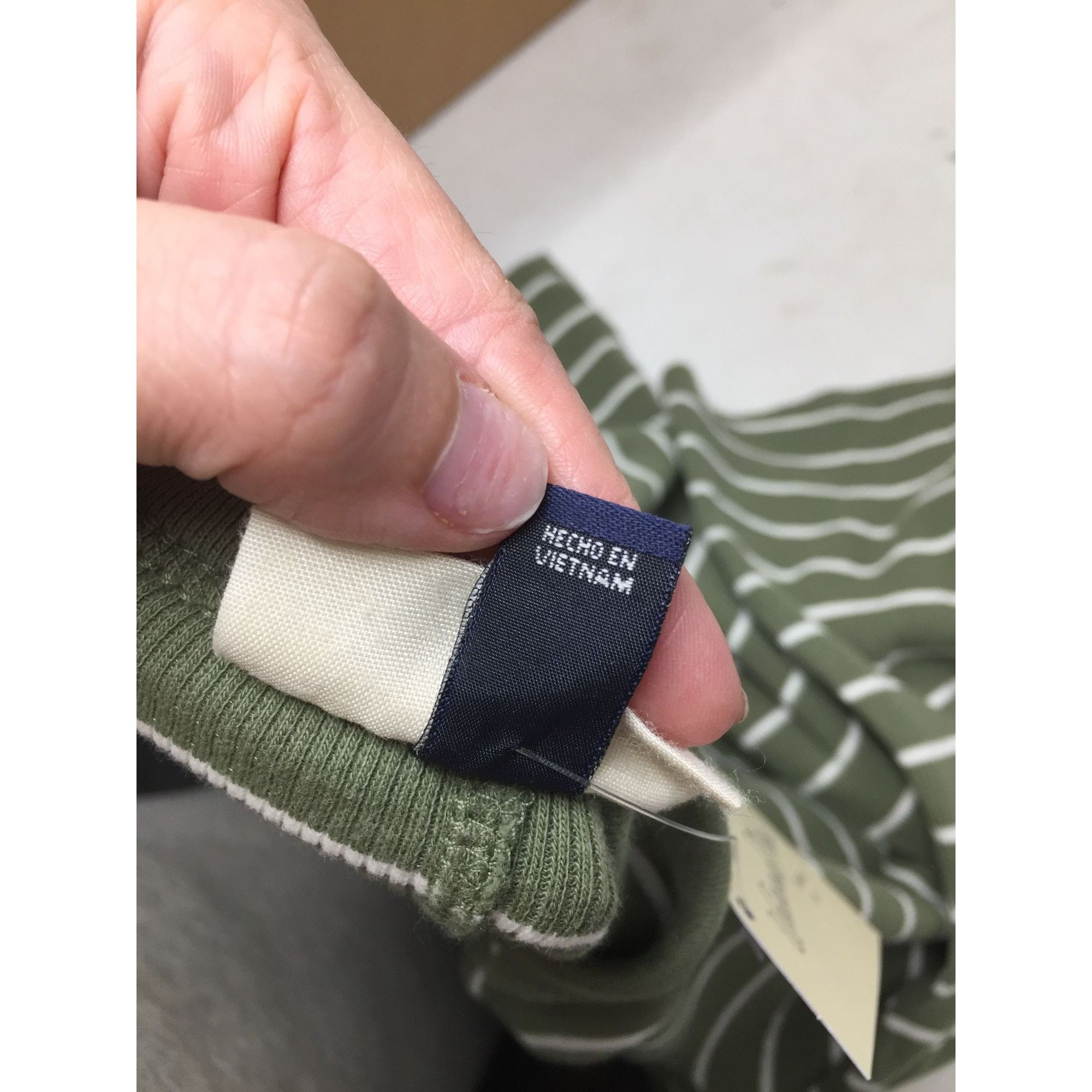 Other Women's Universal Thread Green and White Striped Long Sleeve Size S / US 4 / IT 40 - 7 Thumbnail