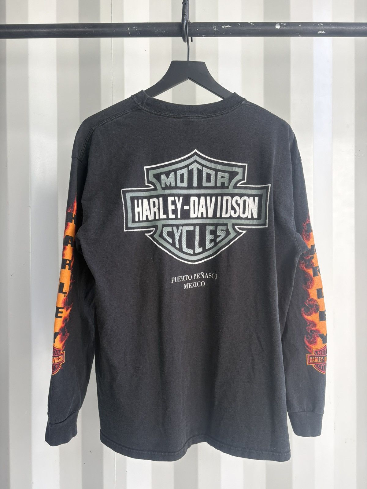 Harley Davidson Vintage Harley Flame Faded Shirt Distressed Band Grunge Size US XL / EU 56 / 4 - 3 Thumbnail