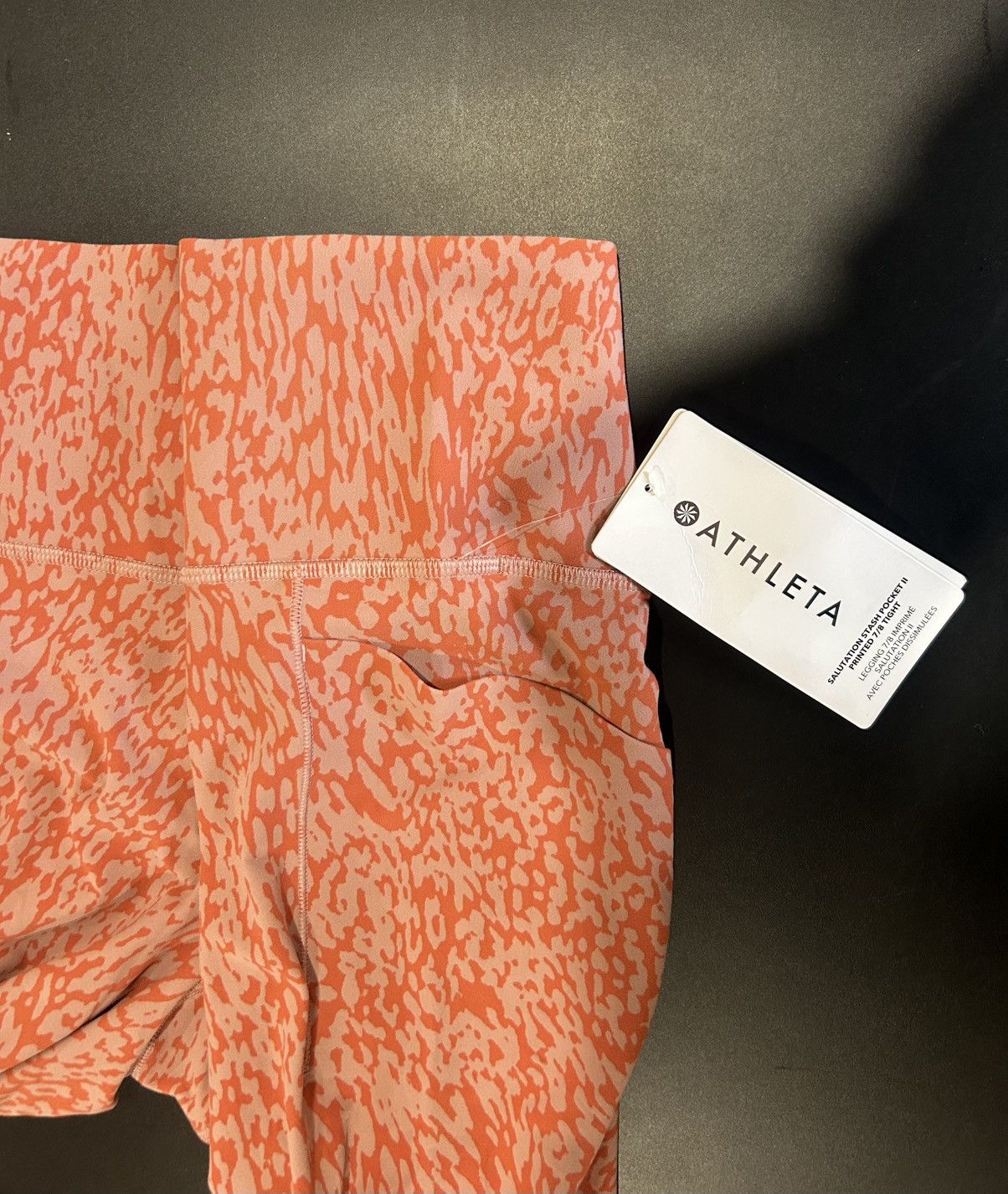 Athleta NWT Athleta Orange-Print High-Rise Athletic Leggings Size 34" / US 12 / IT 48 - 1 Thumbnail