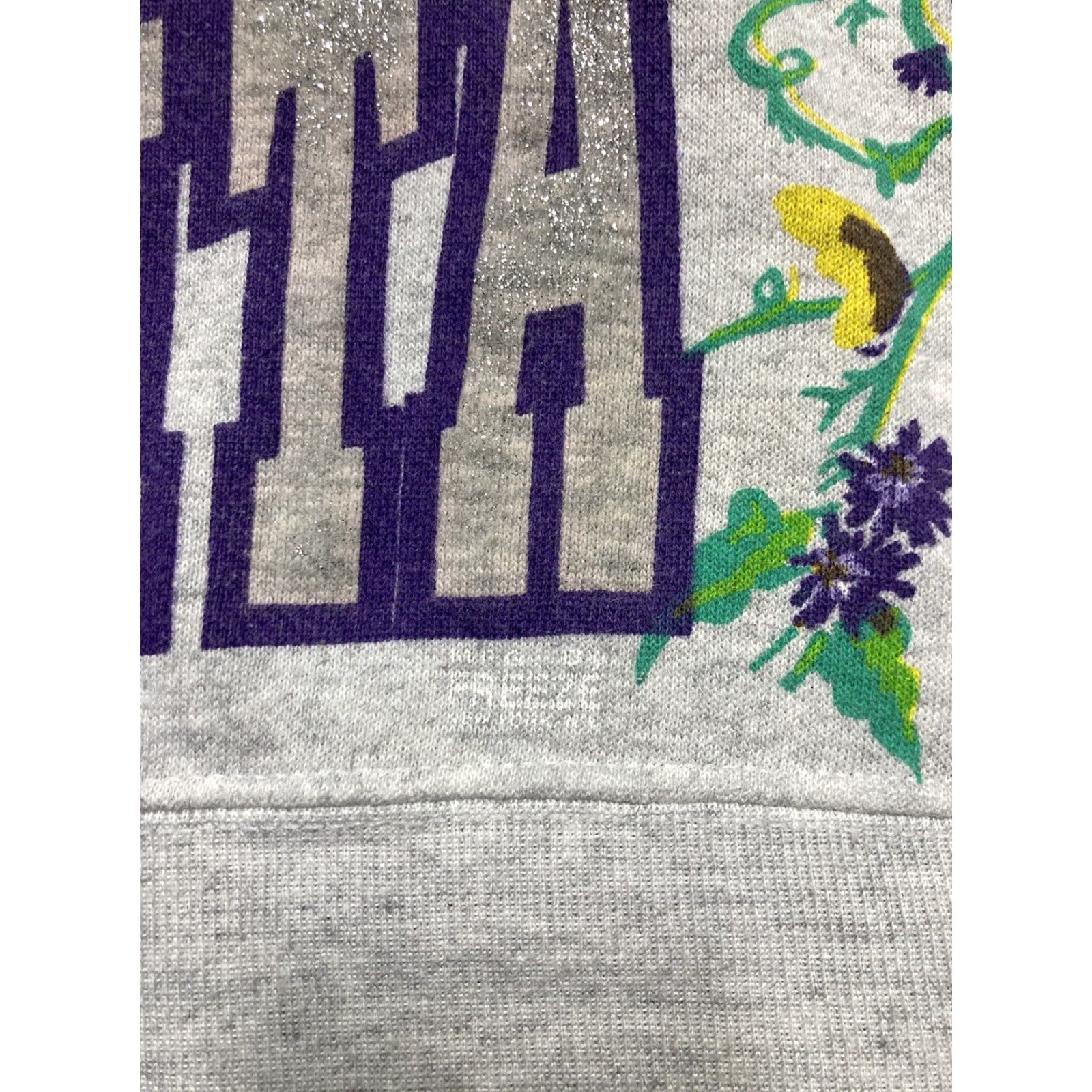 Vintage VINTAGE 80s Sweatshirt Italy Universita Glitter Flowers Cute Gray M Shirt Mens Size US M / EU 48-50 / 2 - 6 Thumbnail