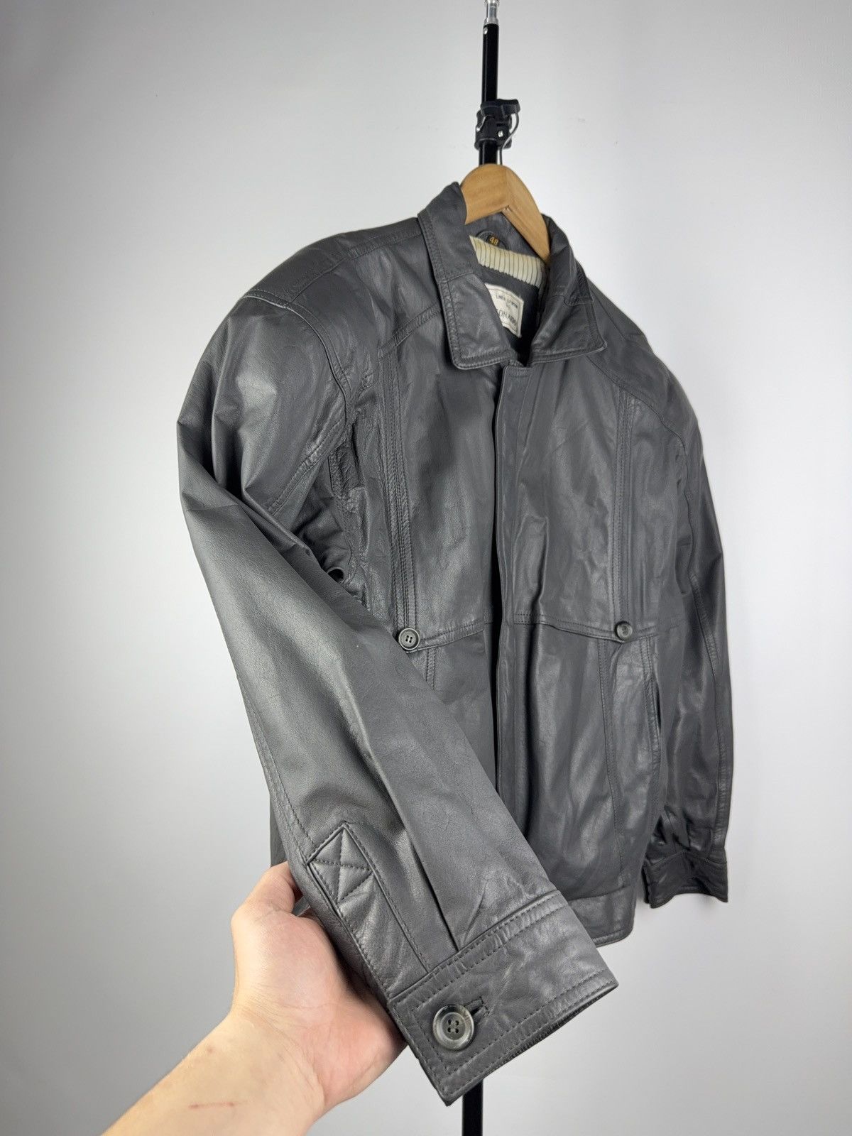 Vintage Vintage 90s Avant Garde Leather Leonardo Biker MOTO Jacket Size US M / EU 48-50 / 2 - 5 Thumbnail