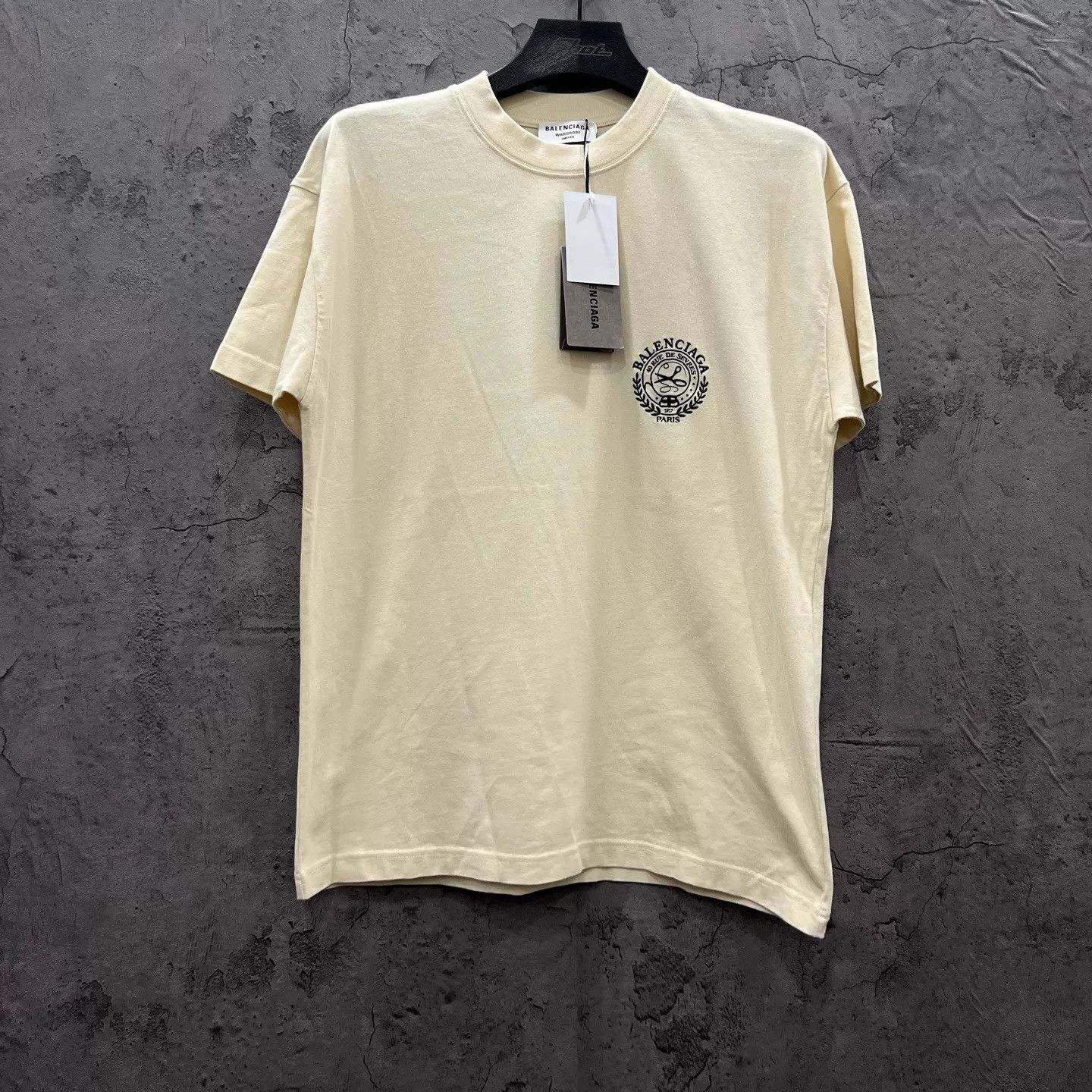 Balenciaga Balenciaga Scissors Embroidered Logo S/S Tee S Size US S / EU 44-46 / 1 - 1 Thumbnail