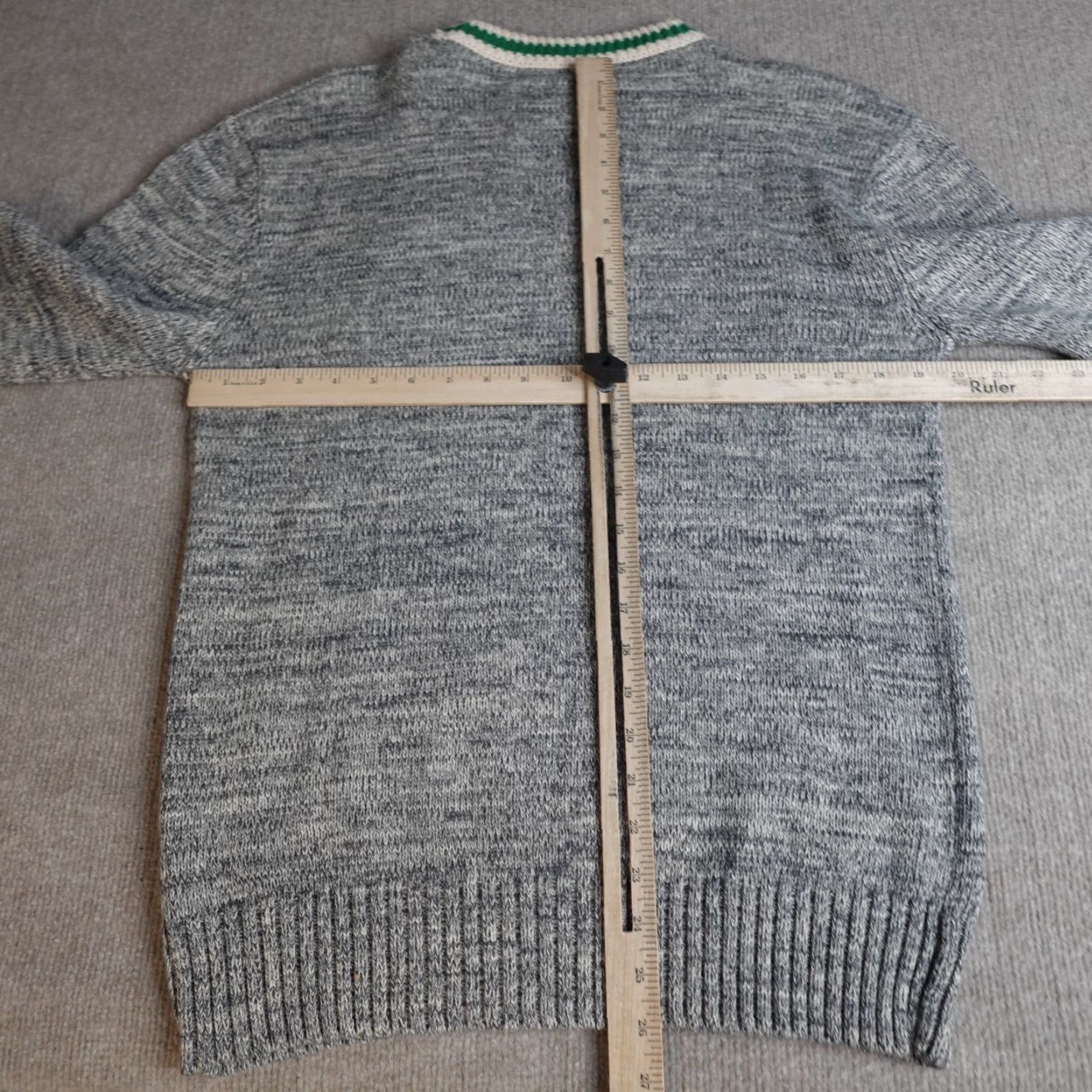 Vintage Bruzer Sweater Mens Small Gray University of Alaska Anchorage Pullover Knit V-Neck Size US S / EU 44-46 / 1 - 5 Thumbnail