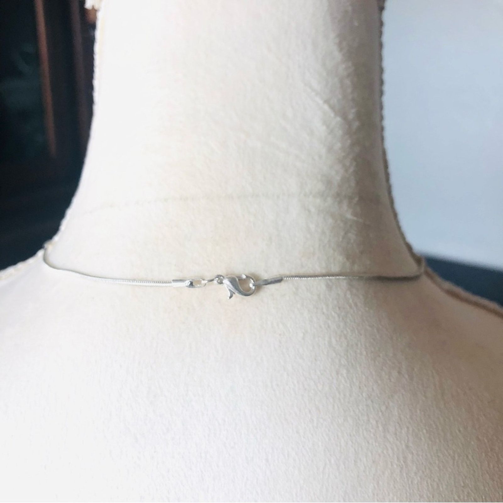 Vintage Vintage clear faceted stone heart pendant on chain necklace Size ONE SIZE - 8 Thumbnail