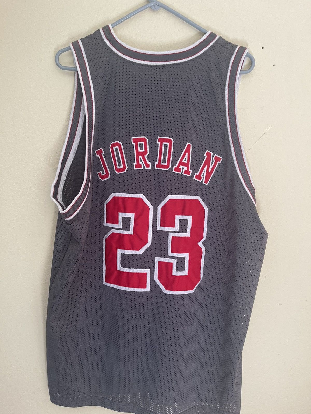 Jordan Brand × Vintage Vintage Air Jordan Grey jersey Size US XL / EU 56 / 4 - 2 Thumbnail