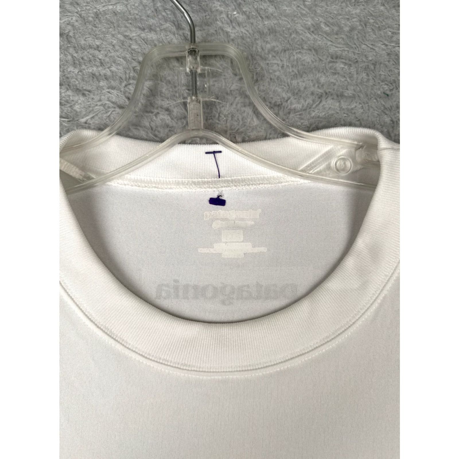 Patagonia PATAGONIA Shirt Men XL White Short Sleeve Crew Neck 100% Polyester Logo T-Shirt Mens Size US XL / EU 56 / 4 - 6 Thumbnail