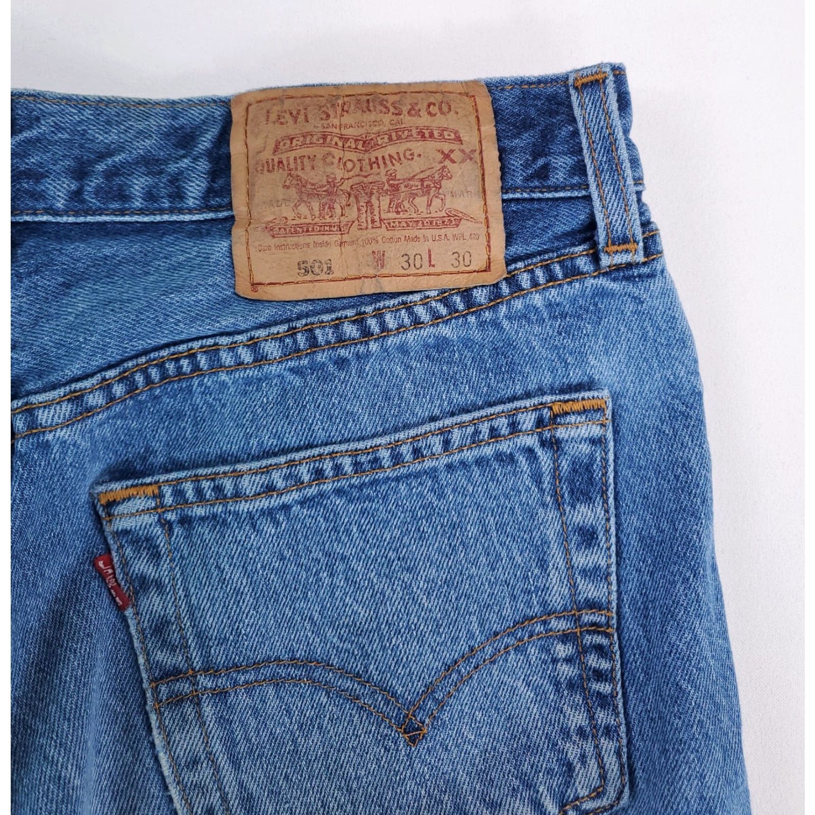 Levi's VINTAGE Levi's 501 VTG 90s Jeans Whiskering Made USA Mens 30 x 30 30 x 29 Actual Blue Straight Jeans Mens Size US 30 / EU 46 - 4 Thumbnail