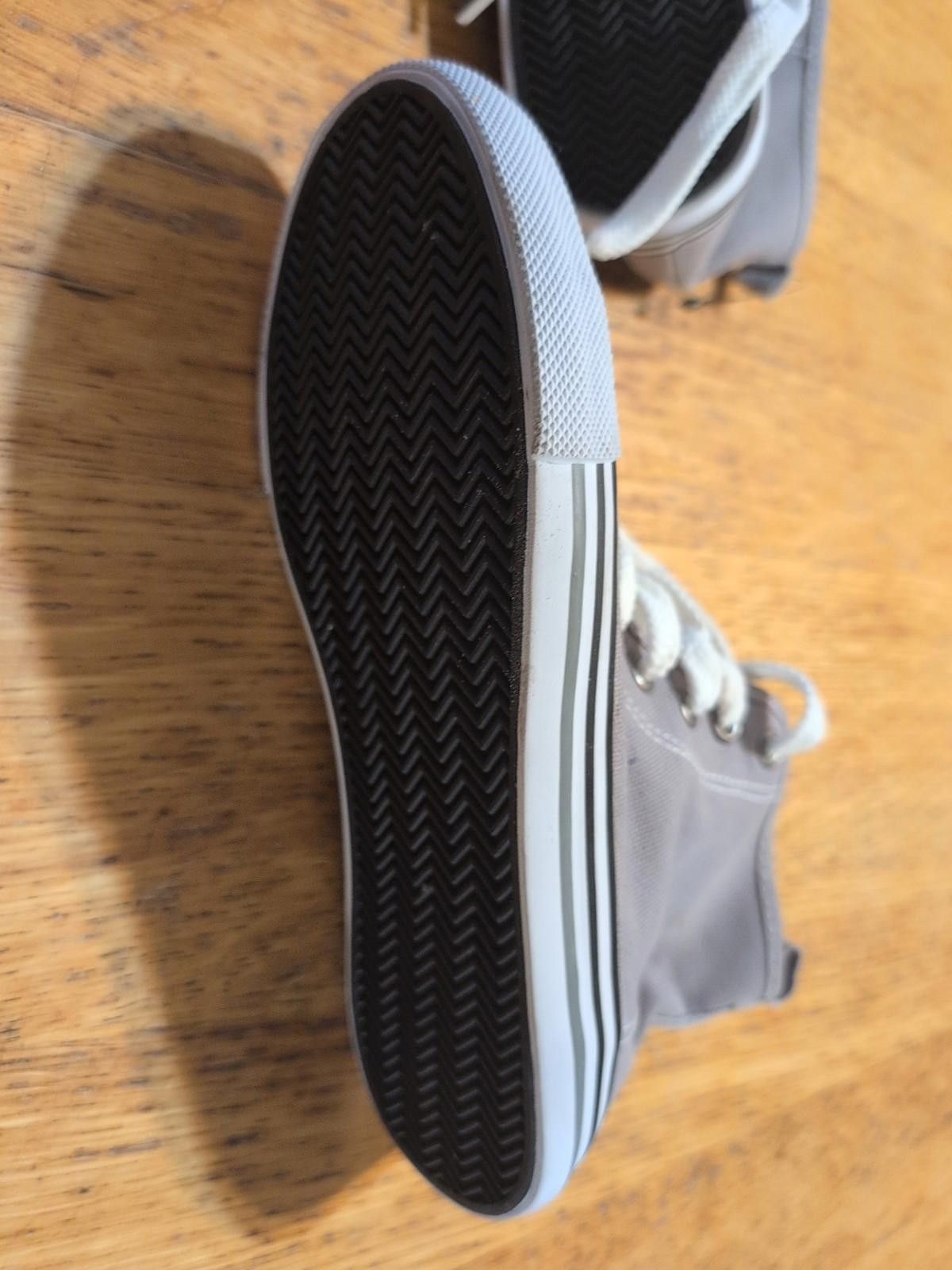 H&M H&M high Top Grey And White Women's Shoes Size 3 Size US 7.5 / IT 37.5 - 9 Thumbnail