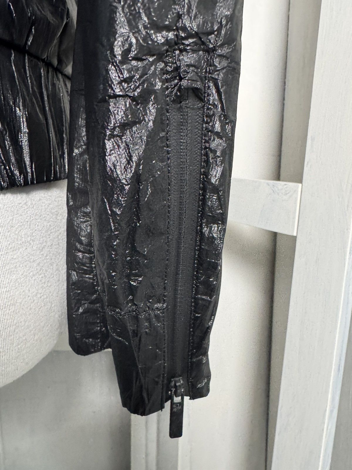 Hussein Chalayan × Puma Puma x Hussein Chalayan Black Asymmetrical Zip Windbreaker Size L / US 10 / IT 46 - 6 Thumbnail