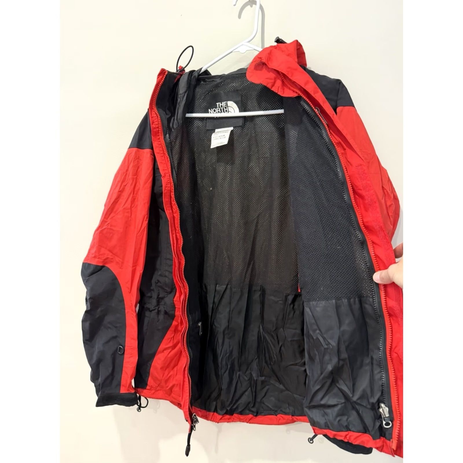 The North Face VINTAGE The North Face Summit Series Jacket Men's Medium Red Black Gore-Tex XCR Size US M / EU 48-50 / 2 - 6 Thumbnail