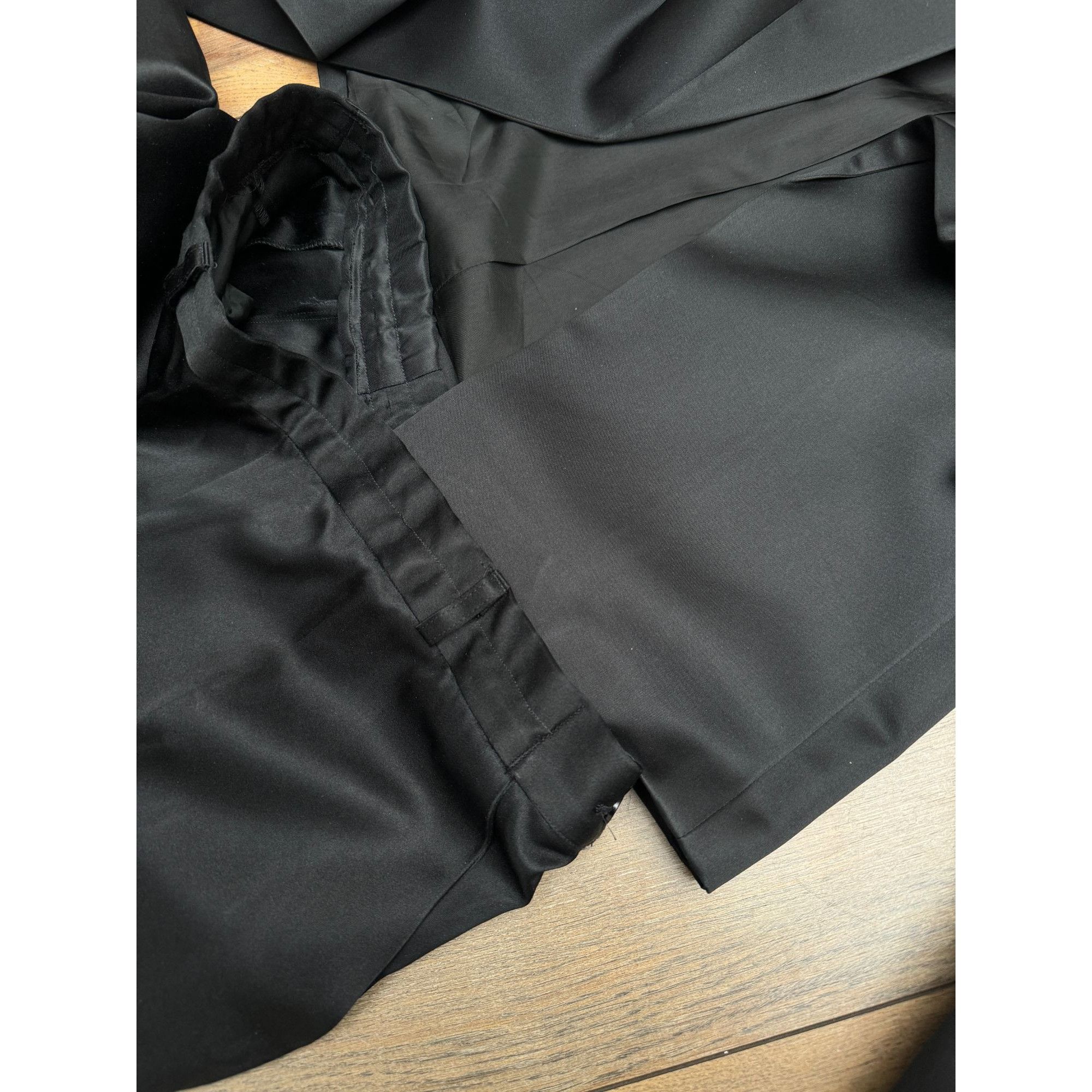 Yves Saint Laurent Black Tuxedo Suit Size S / US 4 / IT 40 - 8 Thumbnail