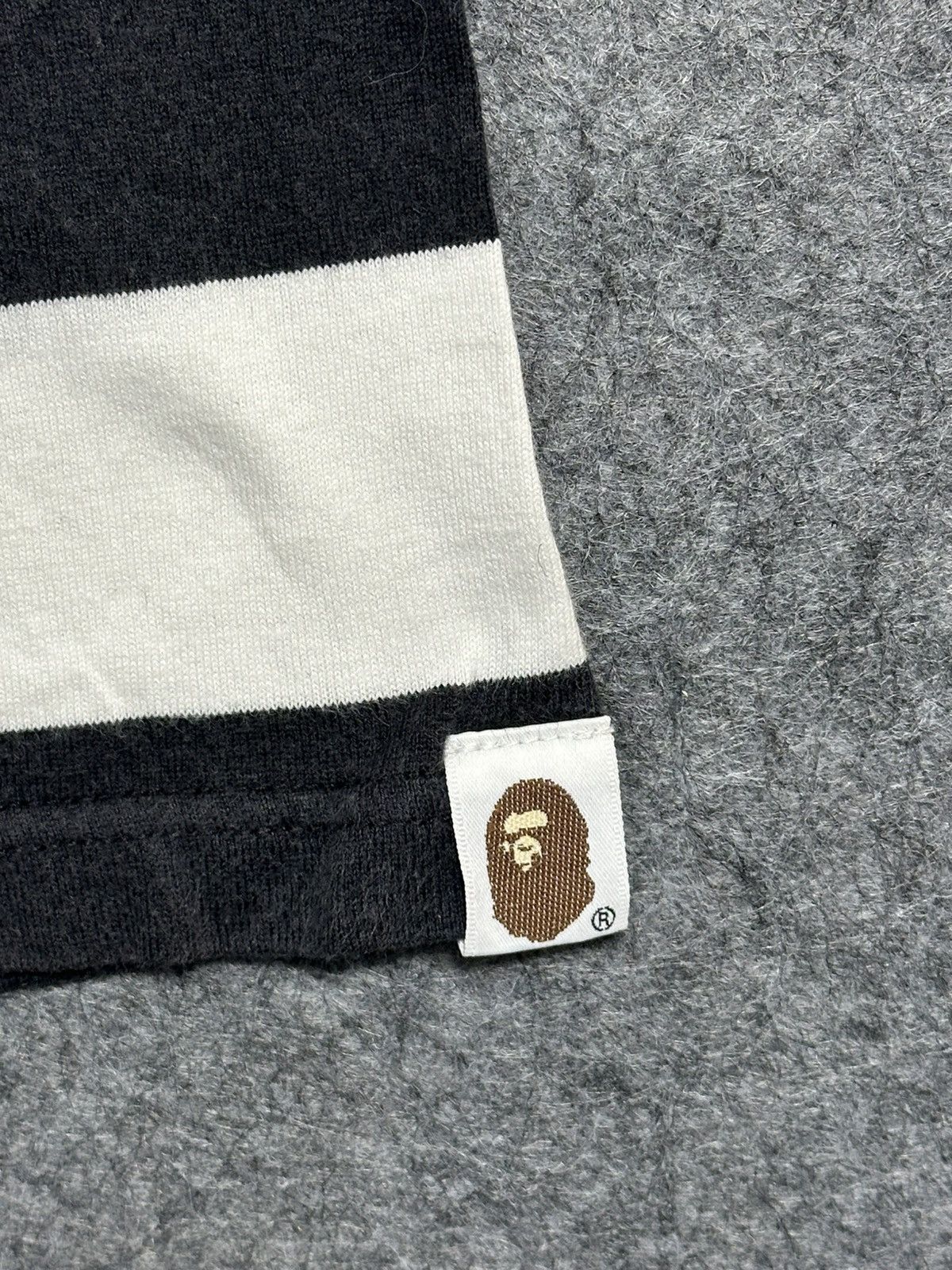 Bape A Bathing Ape t-shirt a rubber printed "BATHING APE". Size US L / EU 52-54 / 3 - 16 Thumbnail