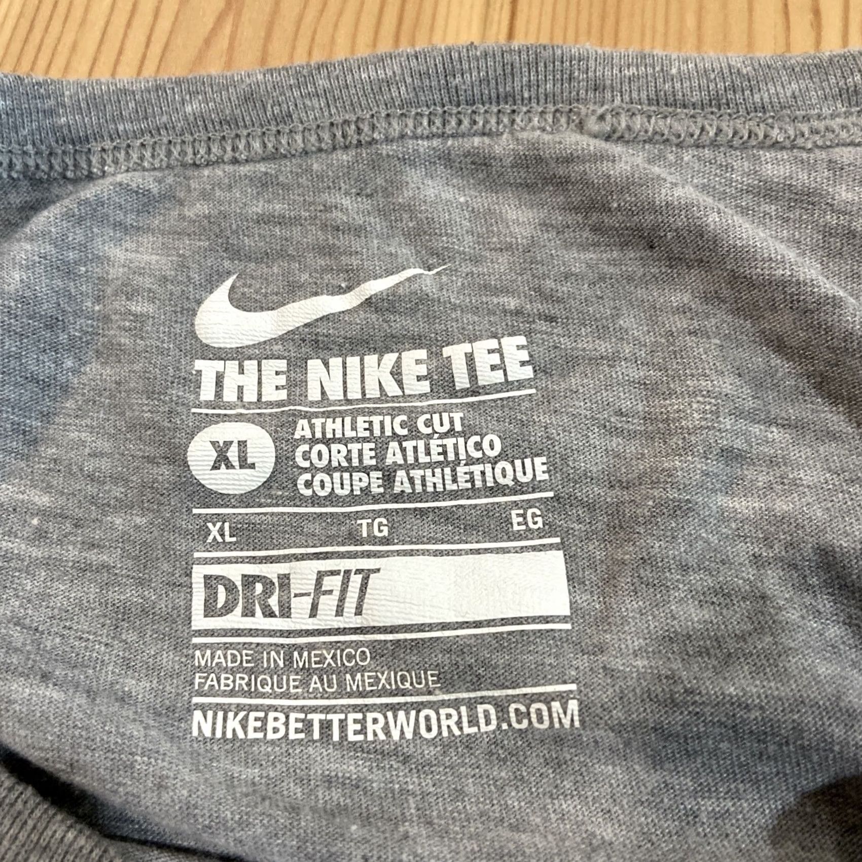 Nike Nike Tee Shirt Mens XL Gray Big Logo Lakers Grafiti Crew Neck Athleisure Retro Size US XL / EU 56 / 4 - 4 Thumbnail
