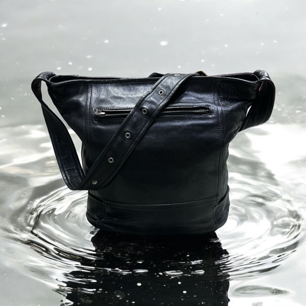 Genuine Leather BEAUTIFUL PEOPLE BELTED LEATHER JACKET BAG Size ONE SIZE - 2 Thumbnail
