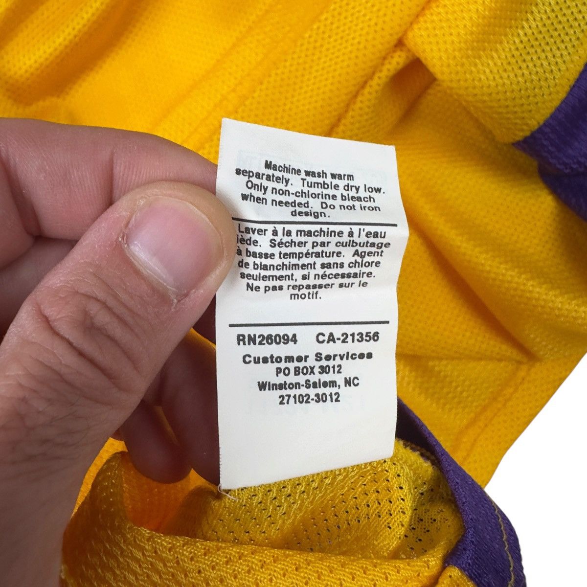 Champion 90s Kobe Bryant Champion Jersey LA Lakers Youth XL Mens M Size US M / EU 48-50 / 2 - 5 Thumbnail