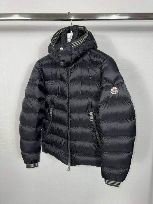 What is a size 2 best sale in moncler