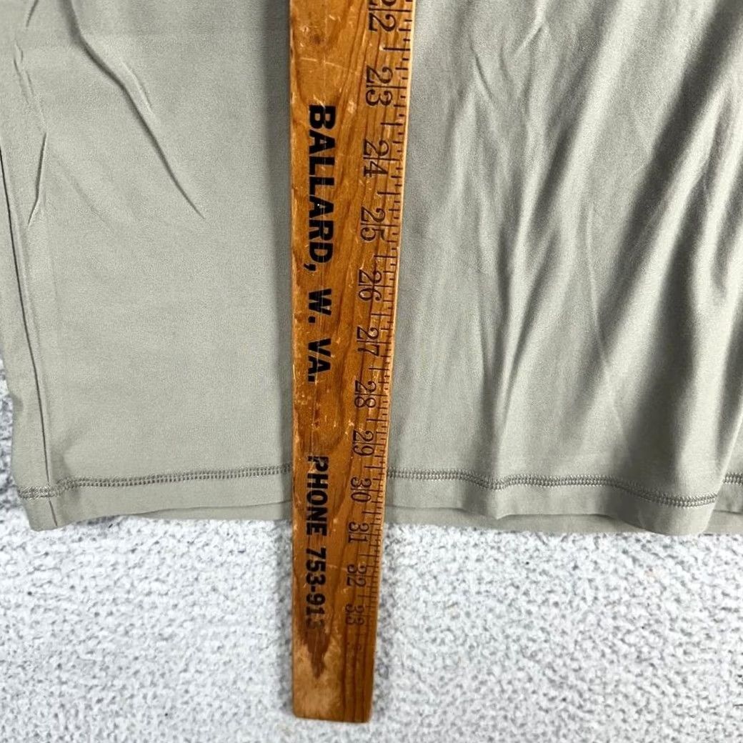 Vintage TRUE CLASSIC T-Shirt Mens 2XL Light Gray Short Sleeve Crewneck Moisture Wicking Stretch Tagless Logo Tee Size US XXL / EU 58 / 5 - 6 Thumbnail