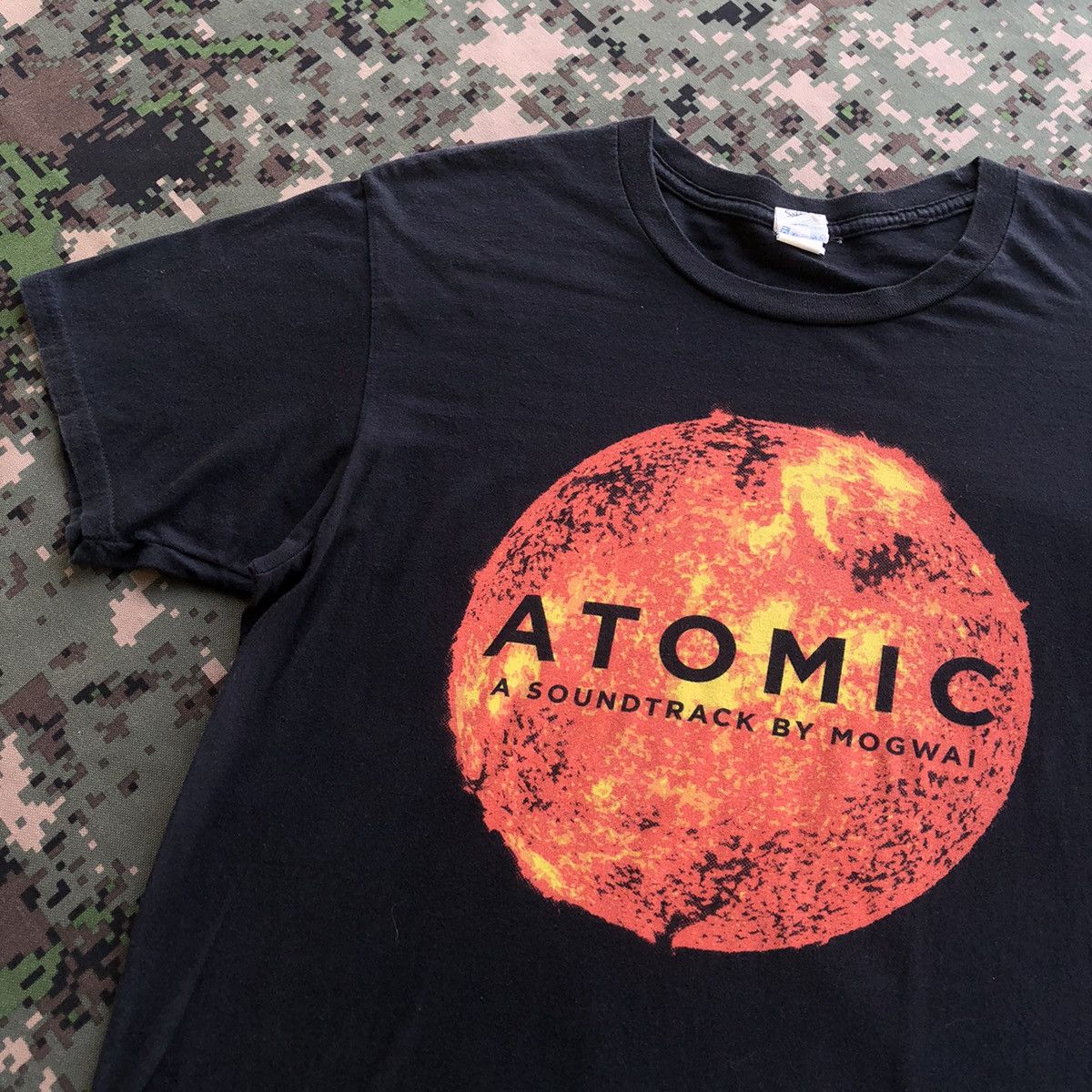 Band Tees Mogwai Atomic Japan Tour 2016 Tshirt Size US L / EU 52-54 / 3 - 1 Thumbnail