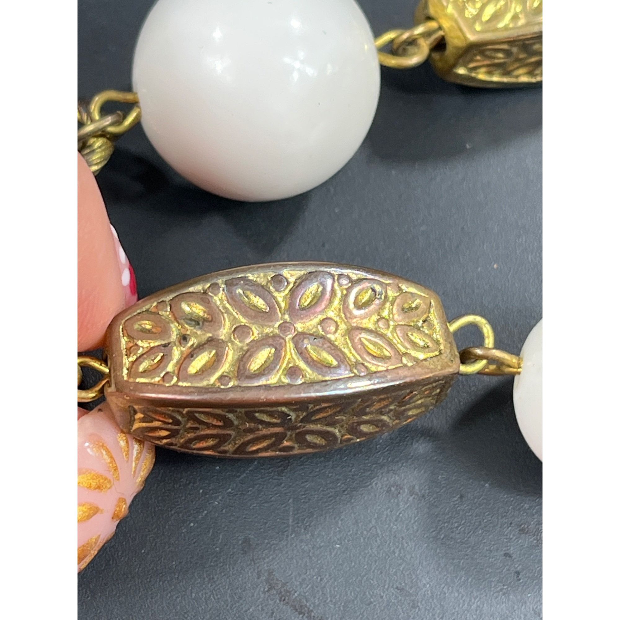 Vintage Vintage SKU 7879 Inspired White Bead and Brass Necklace With Size ONE SIZE - 6 Thumbnail