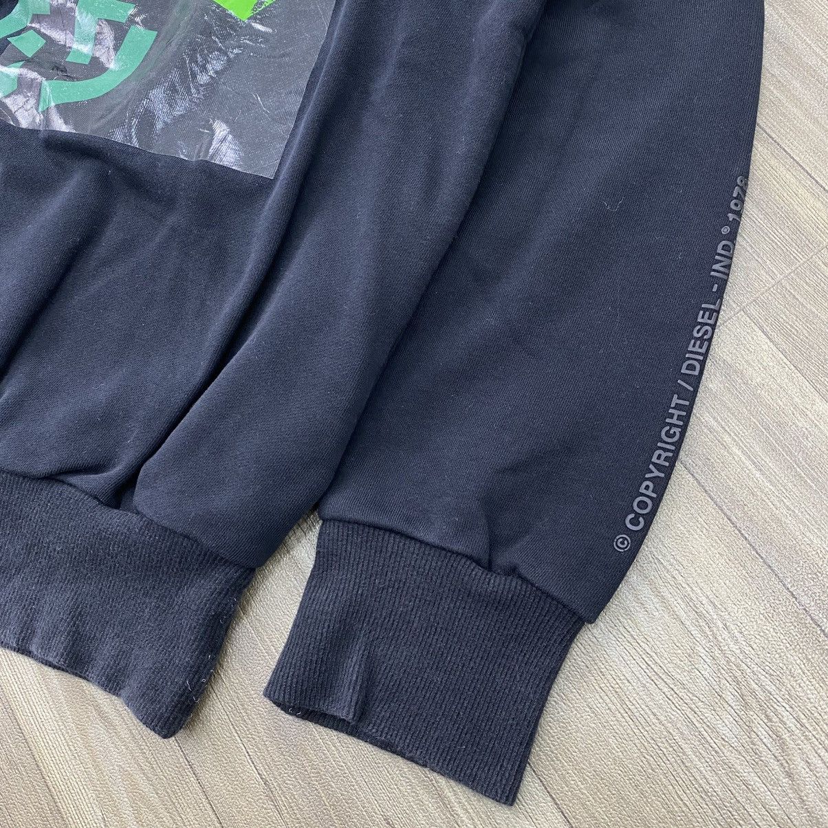 Diesel Diesel Partly Laminated Graphic Printed Sweatshirt Size US S / EU 44-46 / 1 - 6 Thumbnail
