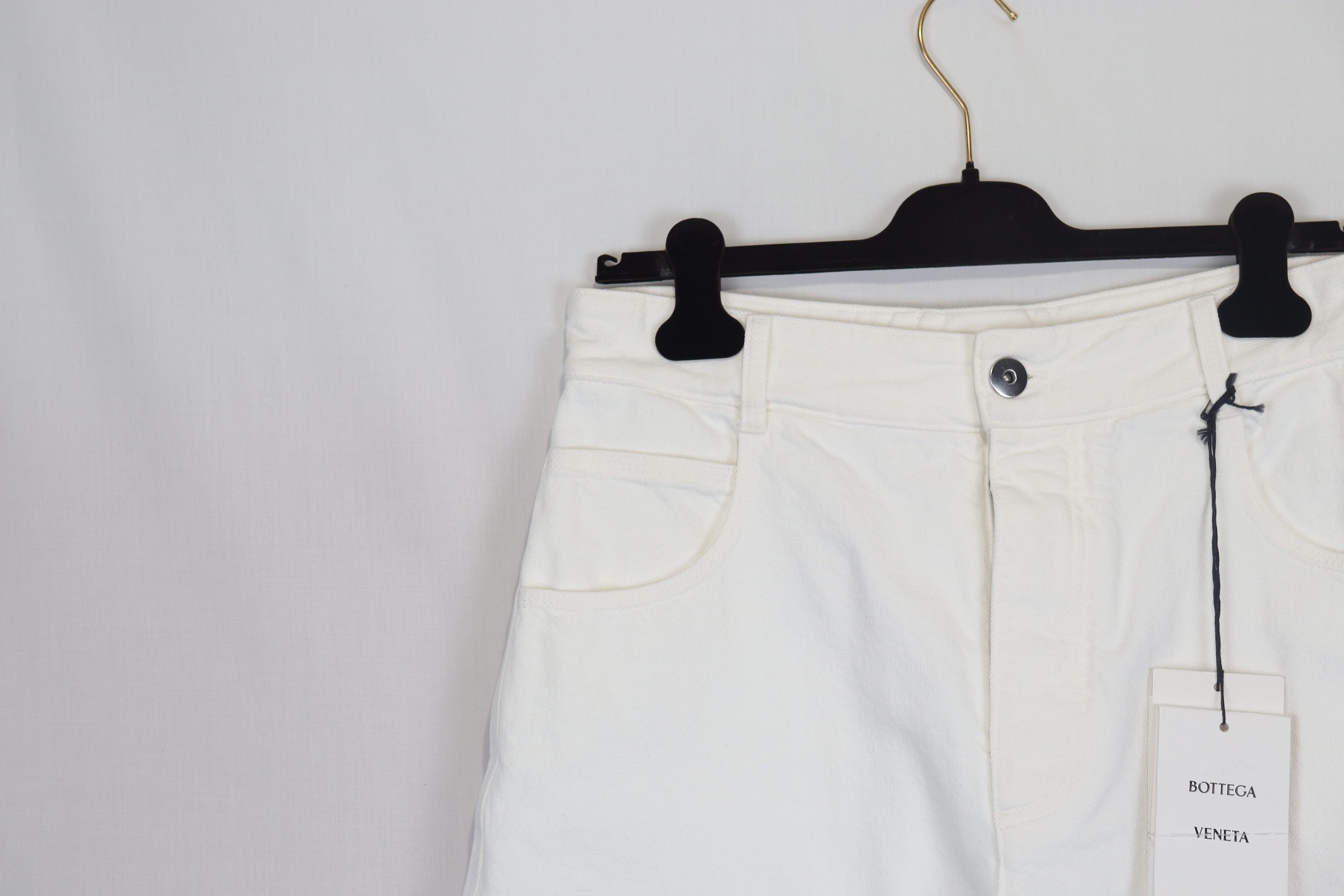 Bottega Veneta o1rshd11223 White Cargo Shorts Size US 36 / EU 52 - 5 Thumbnail