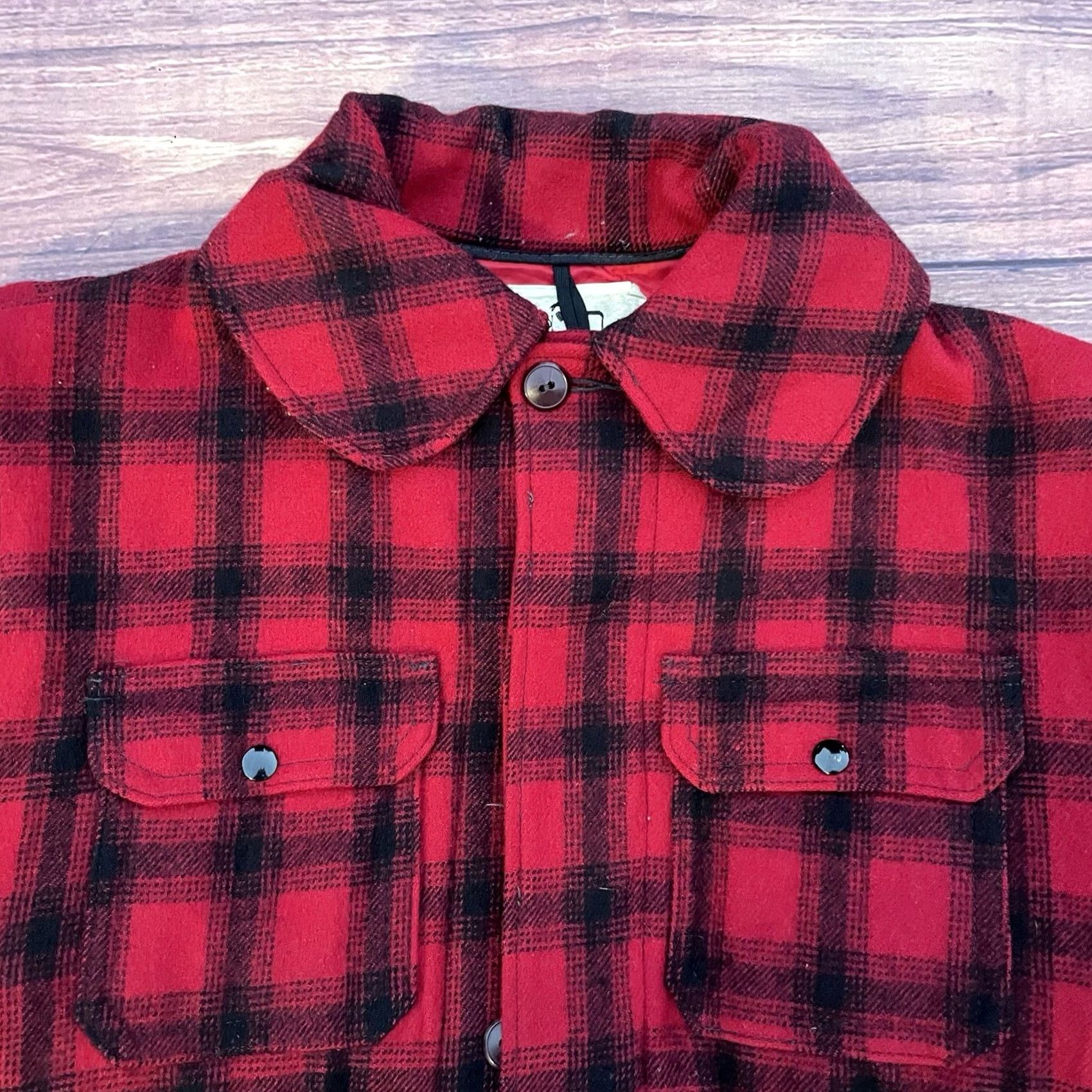 Vintage VINTAGE Woolrich Wool Mackinaw Hunting Jacket Coat Buffalo Plaid Men’s 40 Sz M Red/black plaid Outdoor Hunting Wool Overcoat Fall Winter Regular Size US XXS / EU 40 - 2 Thumbnail
