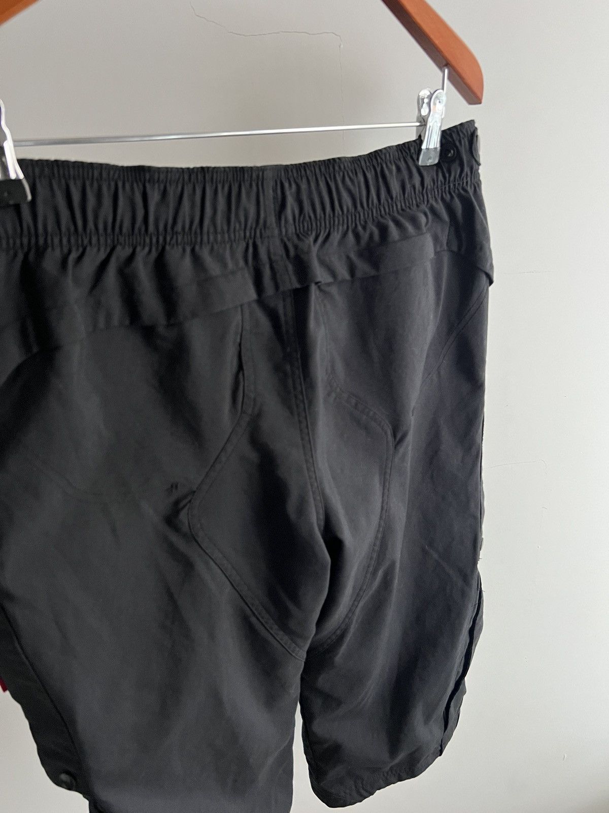 Nike Shorts Nike Air Cargo Vintage Elongated breeches ACG Size US 34 / EU 50 - 13 Thumbnail