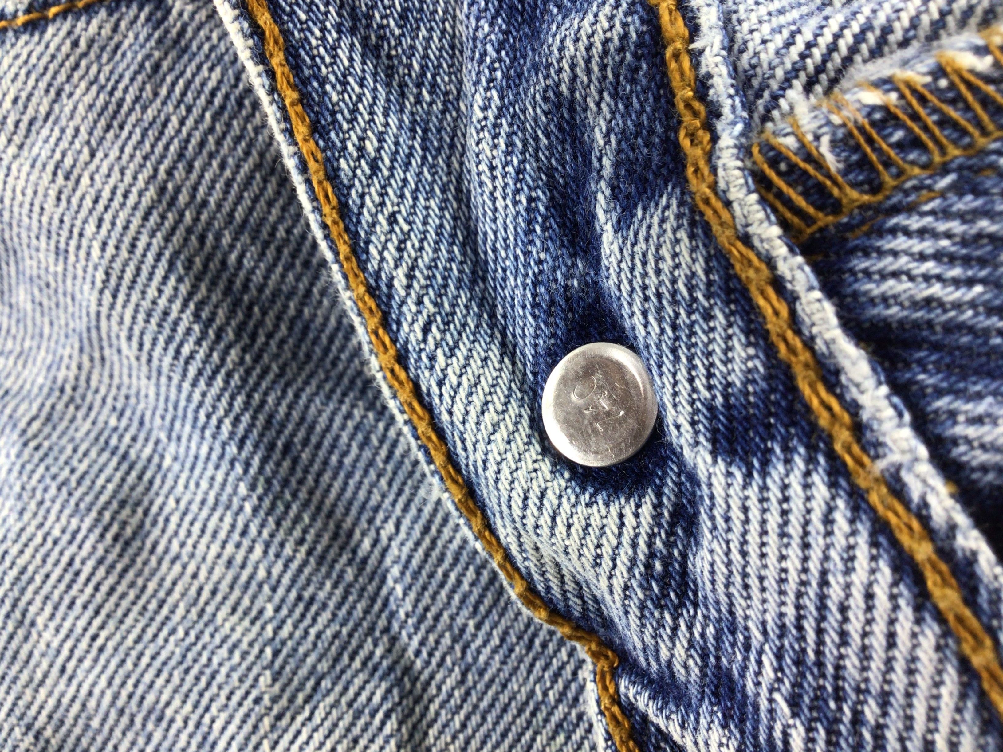 Levi's Vintage Levis 560 Jeans-JM547 Size US 31 - 9 Thumbnail