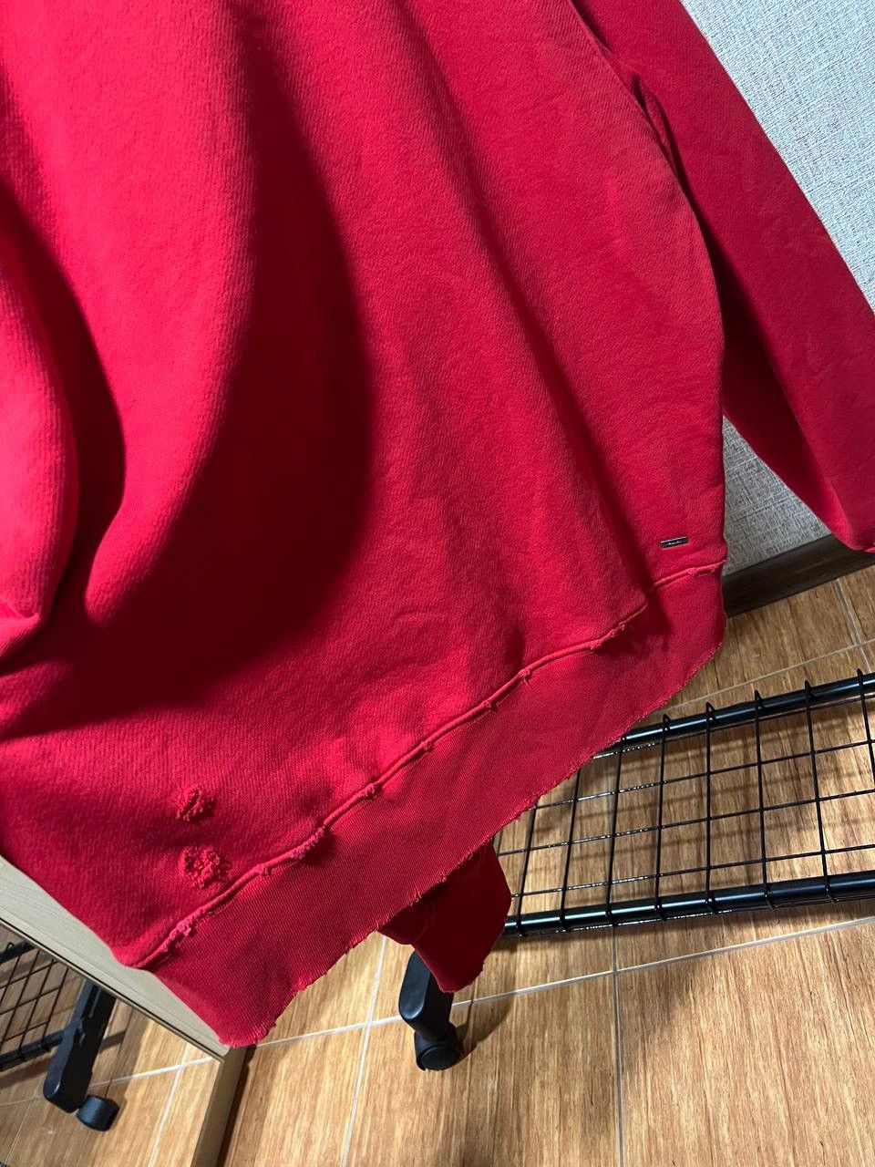Amiri AMIRI RED DEGRADE SILVER LOGO DISTRESSED SWEATSHIRT Size US M / EU 48-50 / 2 - 8 Thumbnail