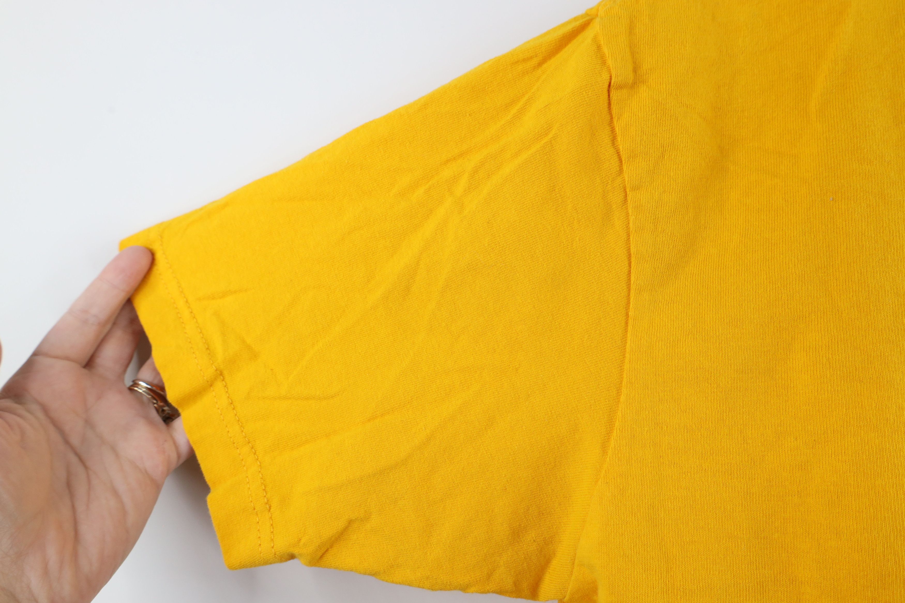 Vintage Vintage 90s Streetwear Panther Fire Flames T-Shirt Yellow Size US S / EU 44-46 / 1 - 8 Thumbnail