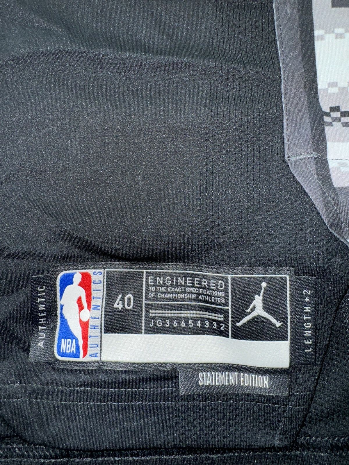 NBA × Nike Nike Victor Wembanyama Statement Authentic Jersey Rookie 40 Size US S / EU 44-46 / 1 - 3 Thumbnail