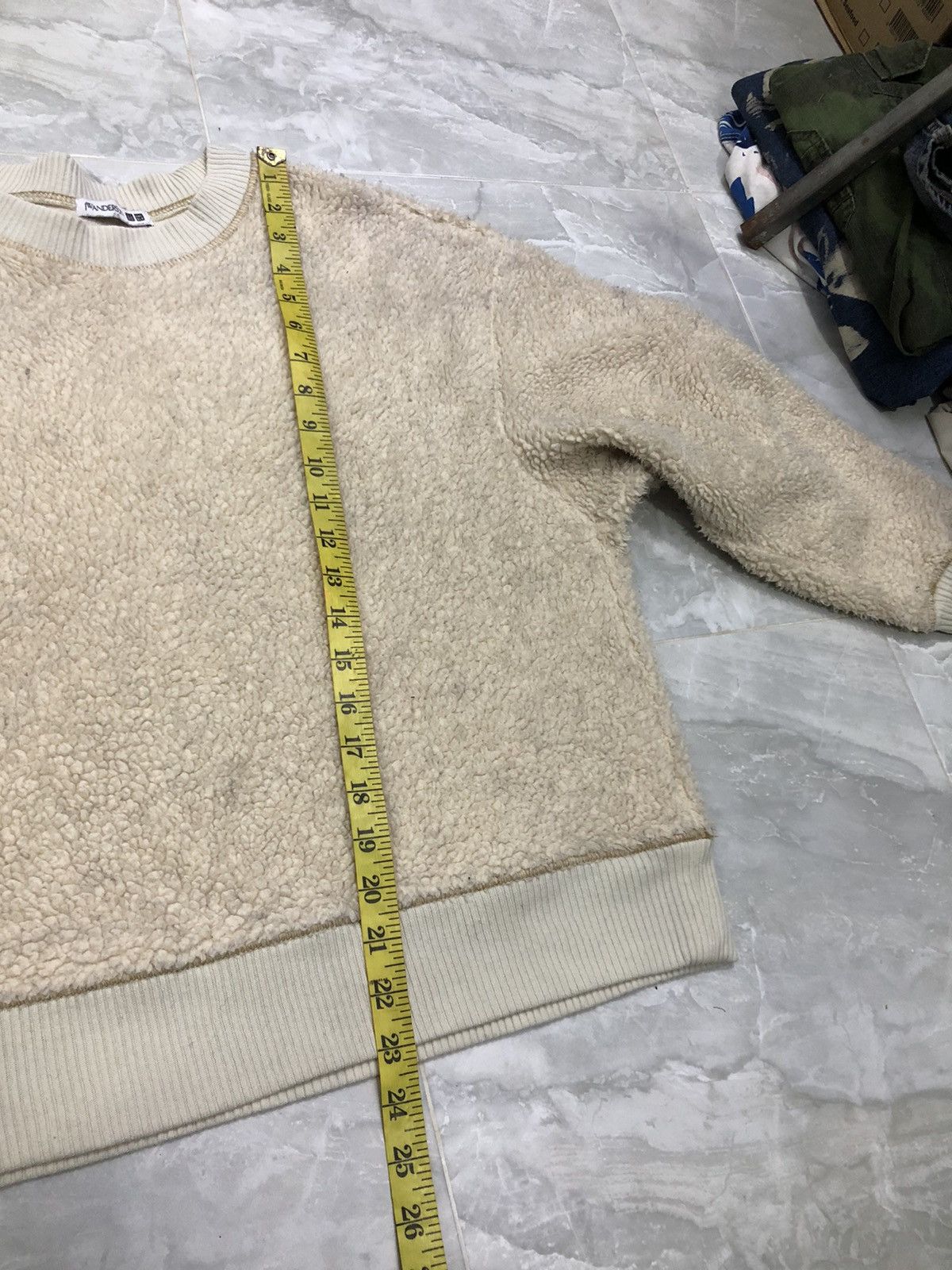 JW Anderson × Japanese Brand × Uniqlo Uniqlo JW Anderson fluffy fleece sweathirt Size M / US 6-8 / IT 42-44 - 15 Thumbnail