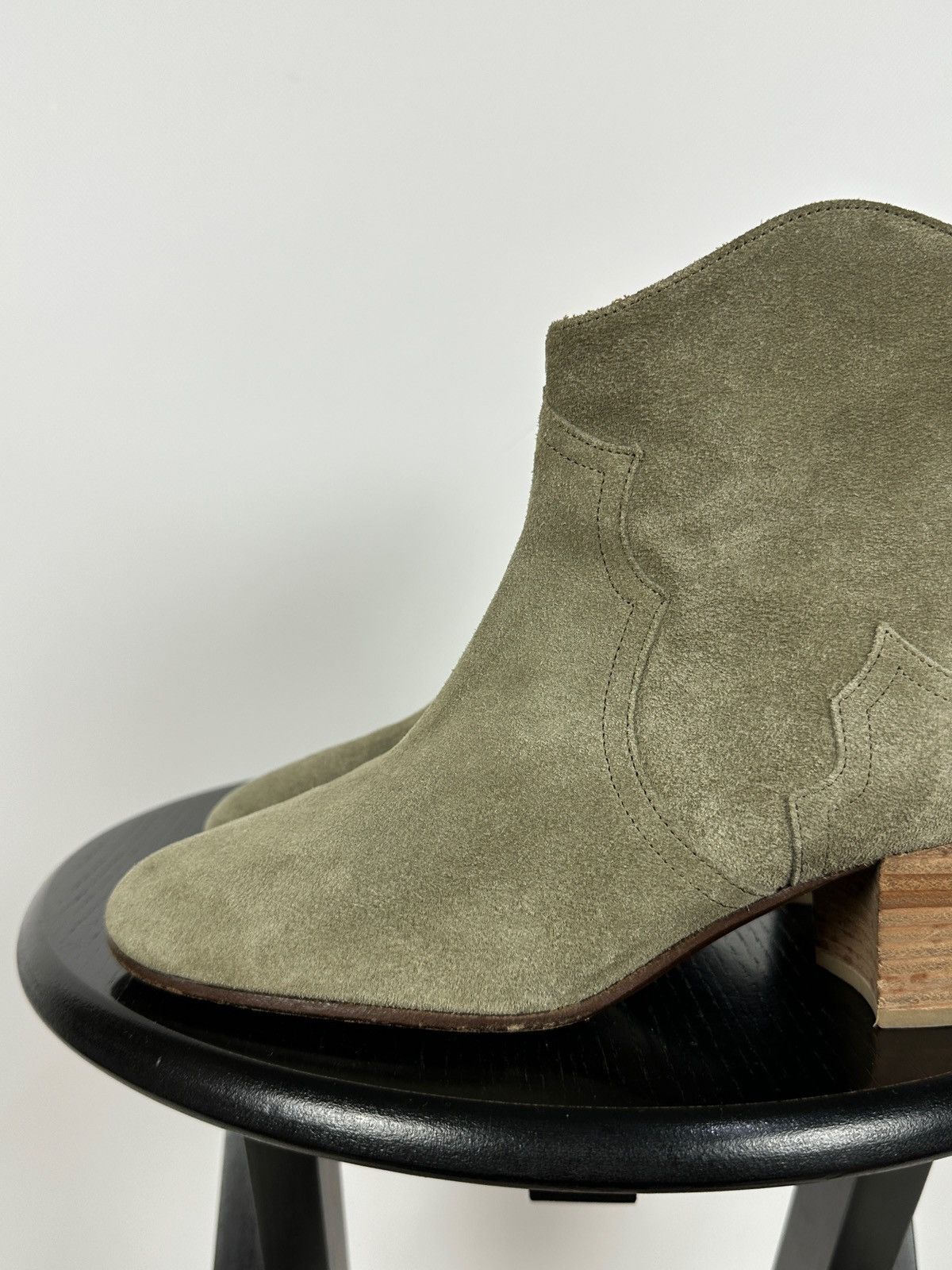 Isabel Marant × Isabel Marant Etoile Isabel Marant Étoile Dicker Suede Ankle Boots Western Style Size US 9 / IT 39 - 15 Thumbnail