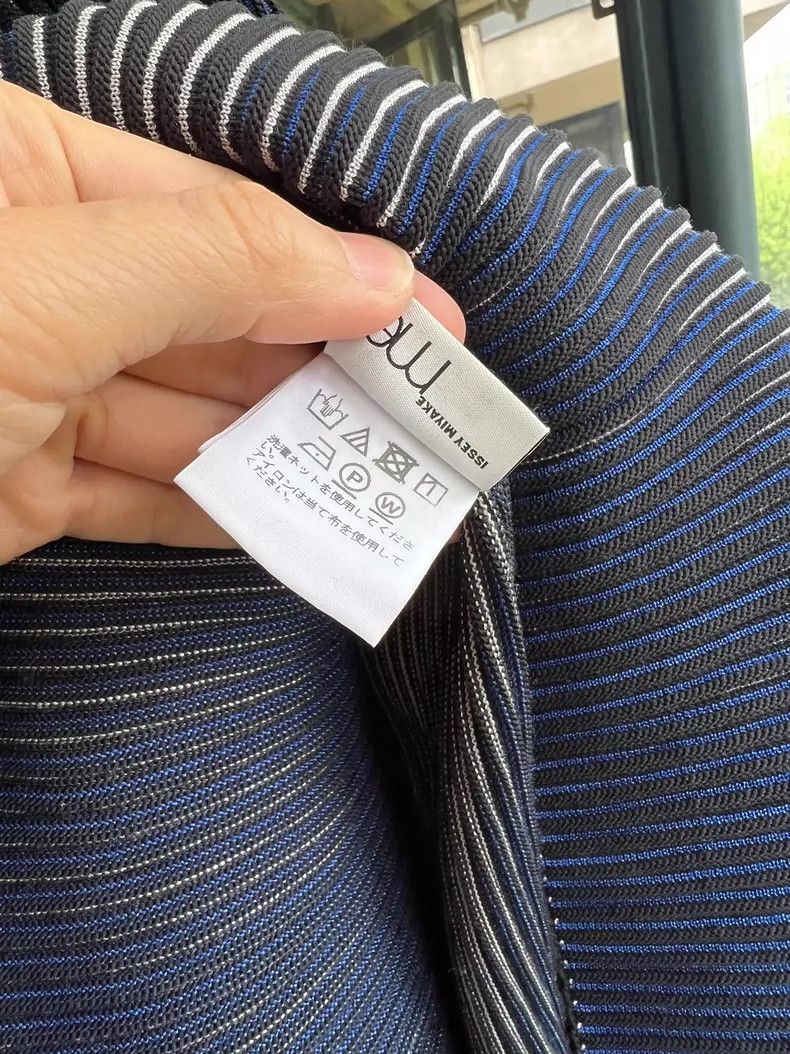 Issey Miyake Issey Miyake size:one size Black pleated dress Size XS / US 0-2 / IT 36-38 - 4 Thumbnail