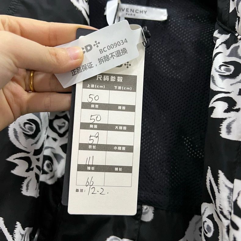Givenchy Givenchy Abstract Black and White Printed Trench Coat (50 Size US XL / EU 56 / 4 - 5 Thumbnail