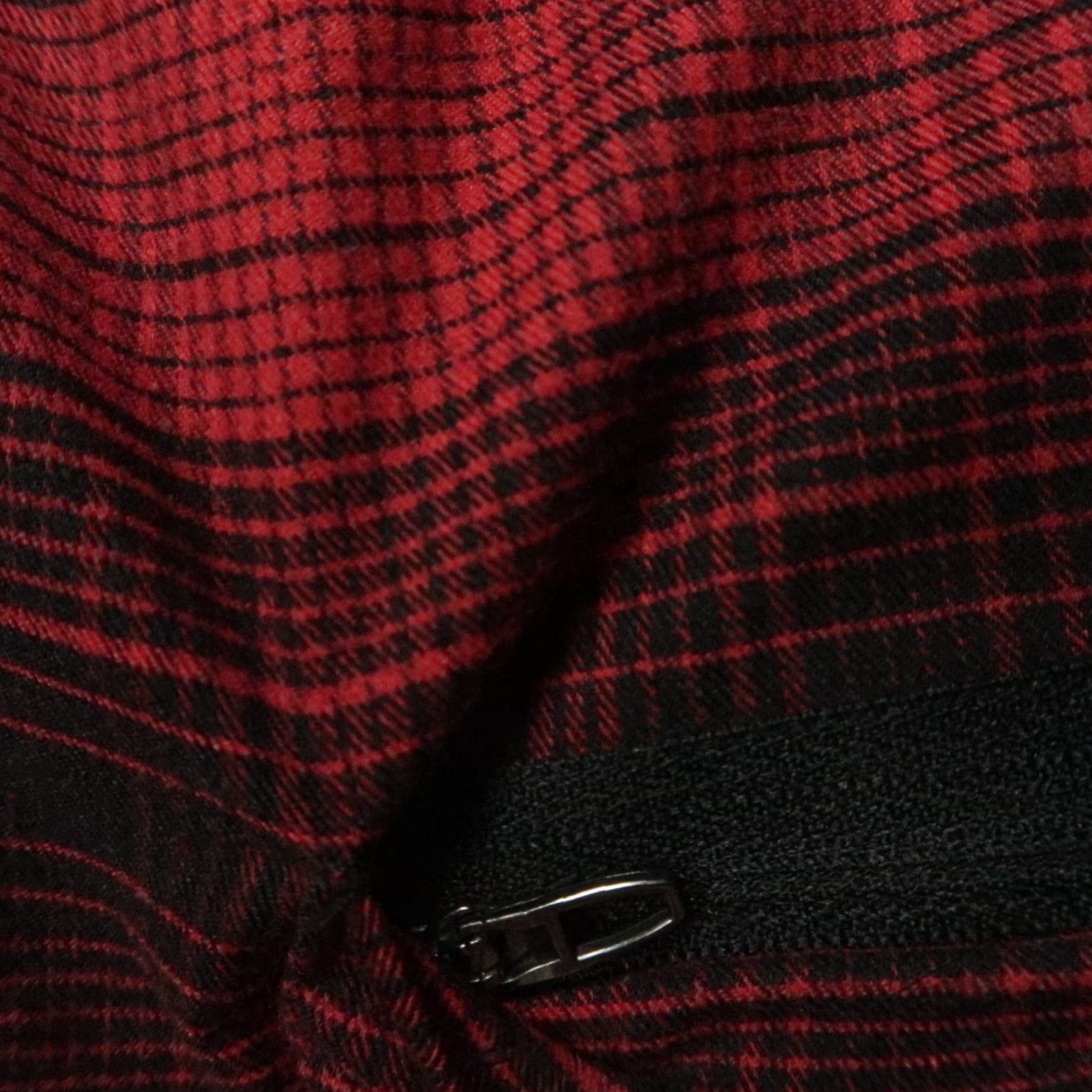 Lululemon VINTAGE Lululemon Shirt Mens M Red Plaid Button-Up Long Sleeve Masons Peak Flannel Knit Breathable Lightweight Stretch Shirt Size US M / EU 48-50 / 2 - 3 Thumbnail