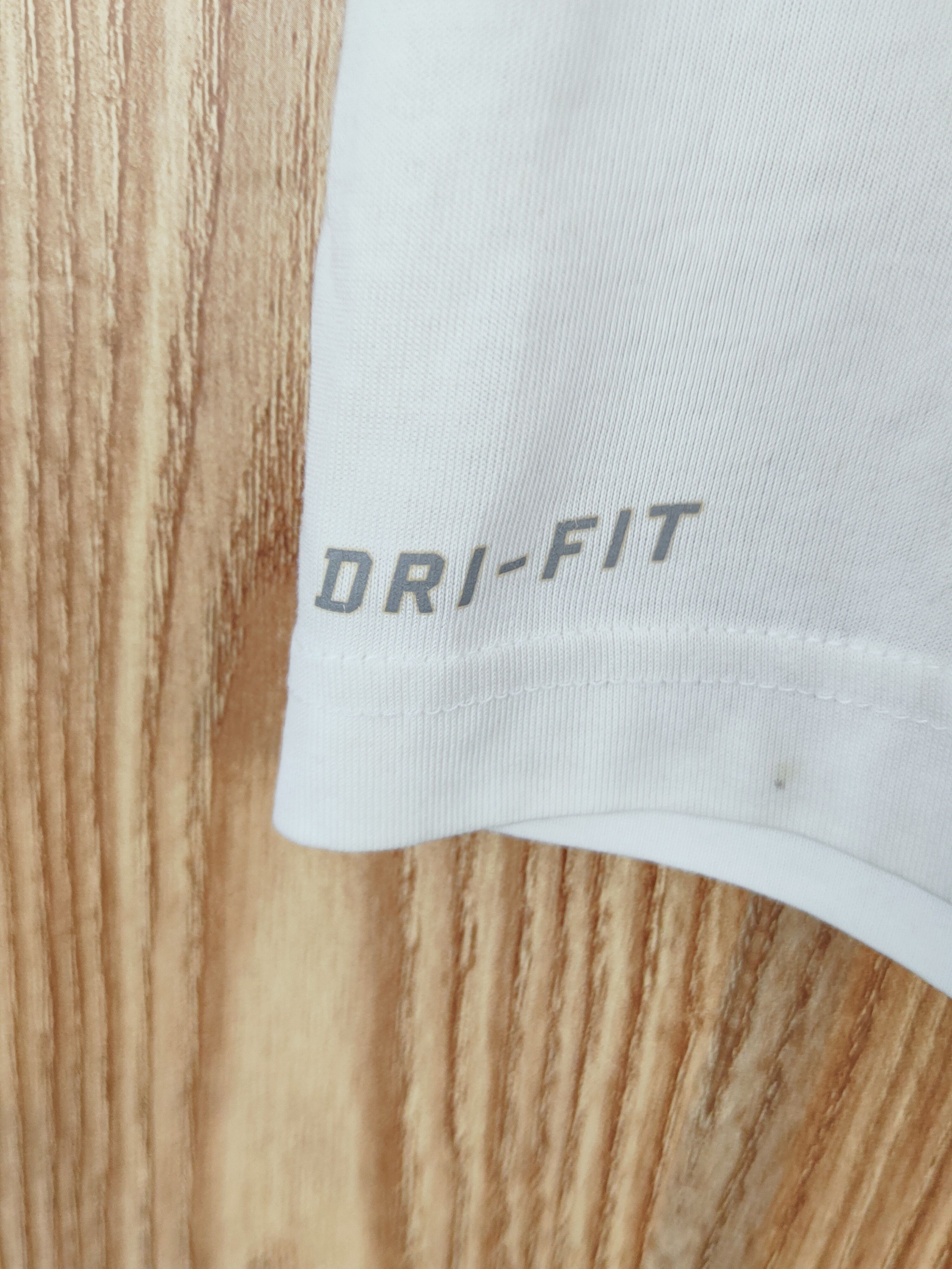 Nike DL Nike-Dri fit kobe bryant black mamba White tee #W576 Size US M / EU 48-50 / 2 - 3 Thumbnail