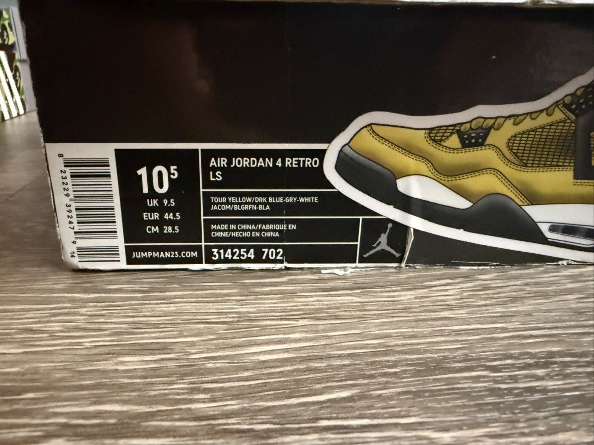 Nike ORIGINAL lightning jordan 4 Size US 10.5 / EU 43-44 - 3 Thumbnail