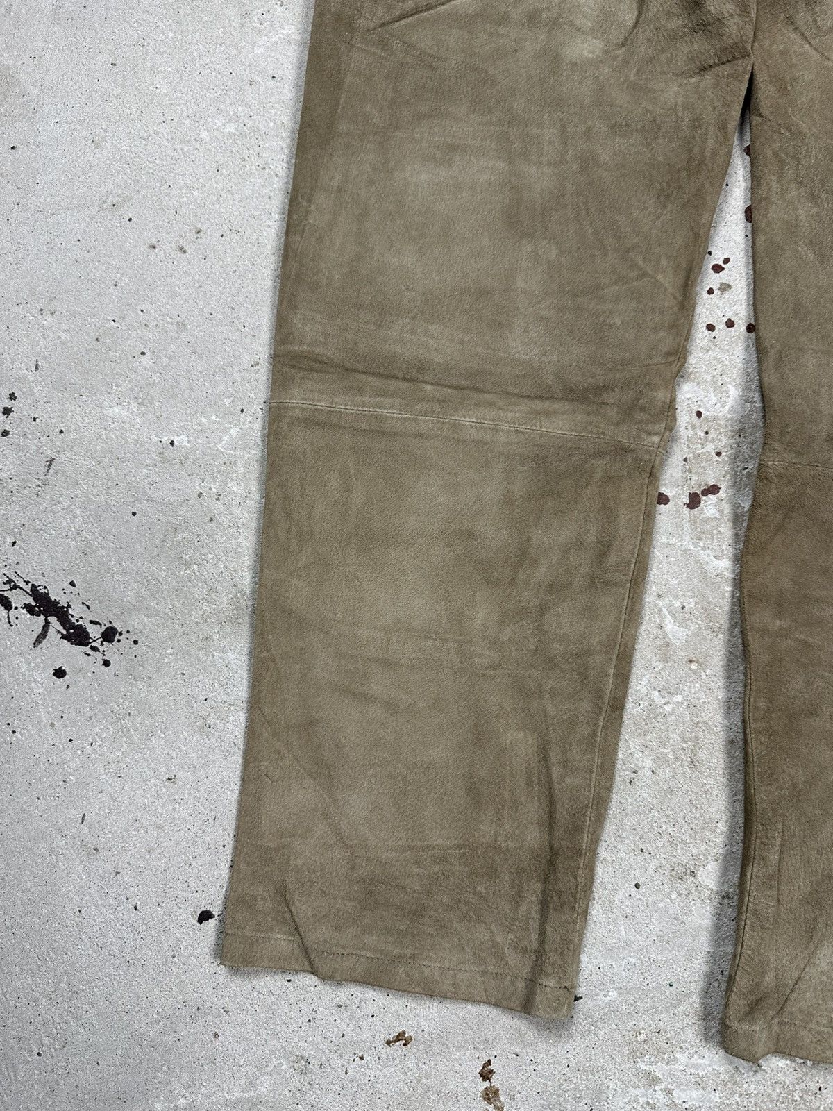 Genuine Leather × Vintage Vintage 90s Beige Suede Leather Cargo Pants Size US 36 / EU 52 - 13 Thumbnail
