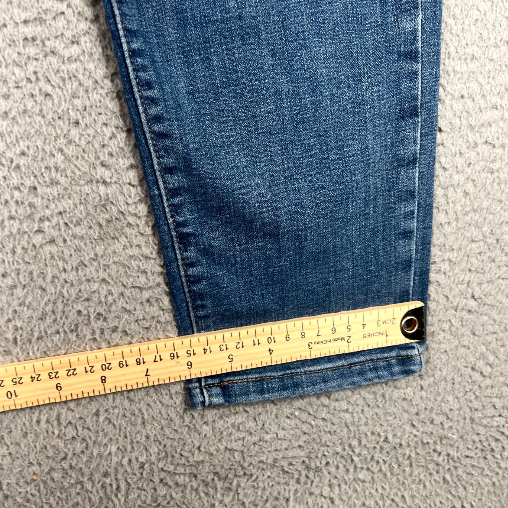 Levi's Levi's Boyfriend Jeans Womens 30 Medium Wash Blue Denim Ankle Relaxed Stretch Size 30" / US 8 / IT 44 - 2 Thumbnail