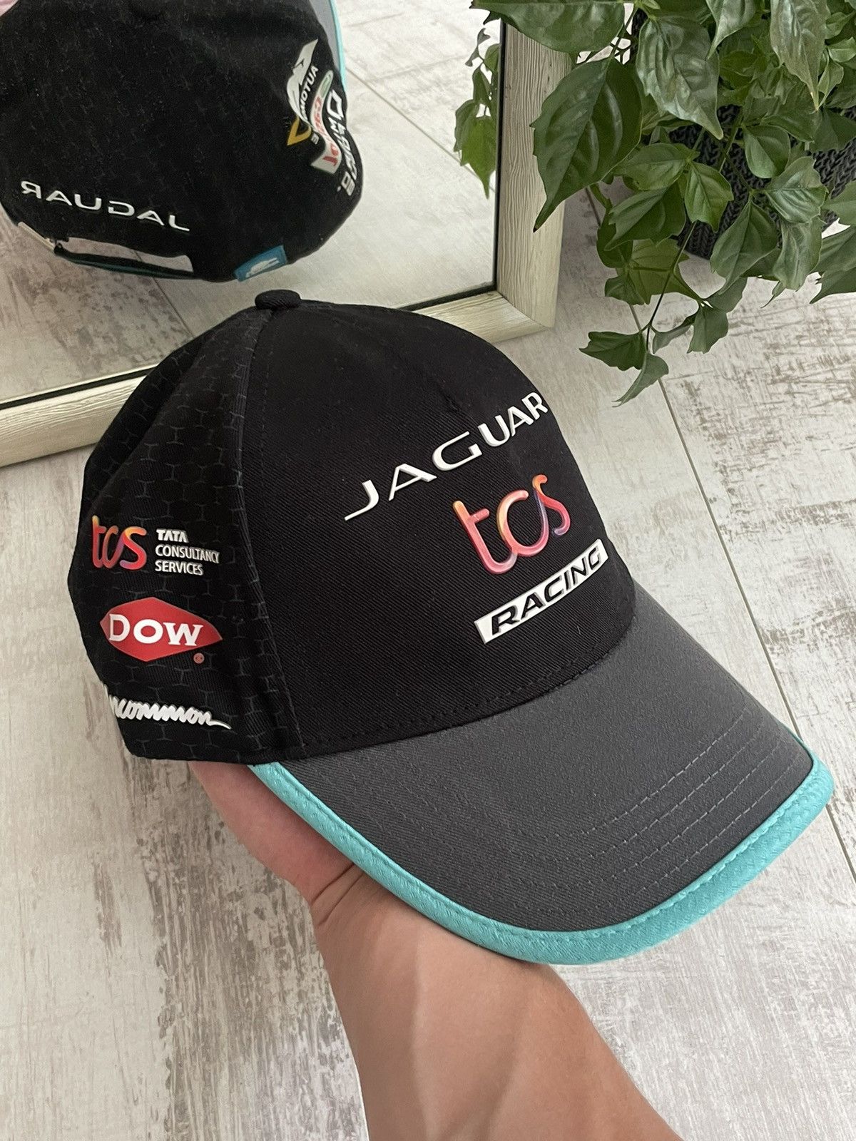 Other Jaguar Racing 2022 TCS Formula Team Cap Castrol Size ONE SIZE - 3 Thumbnail